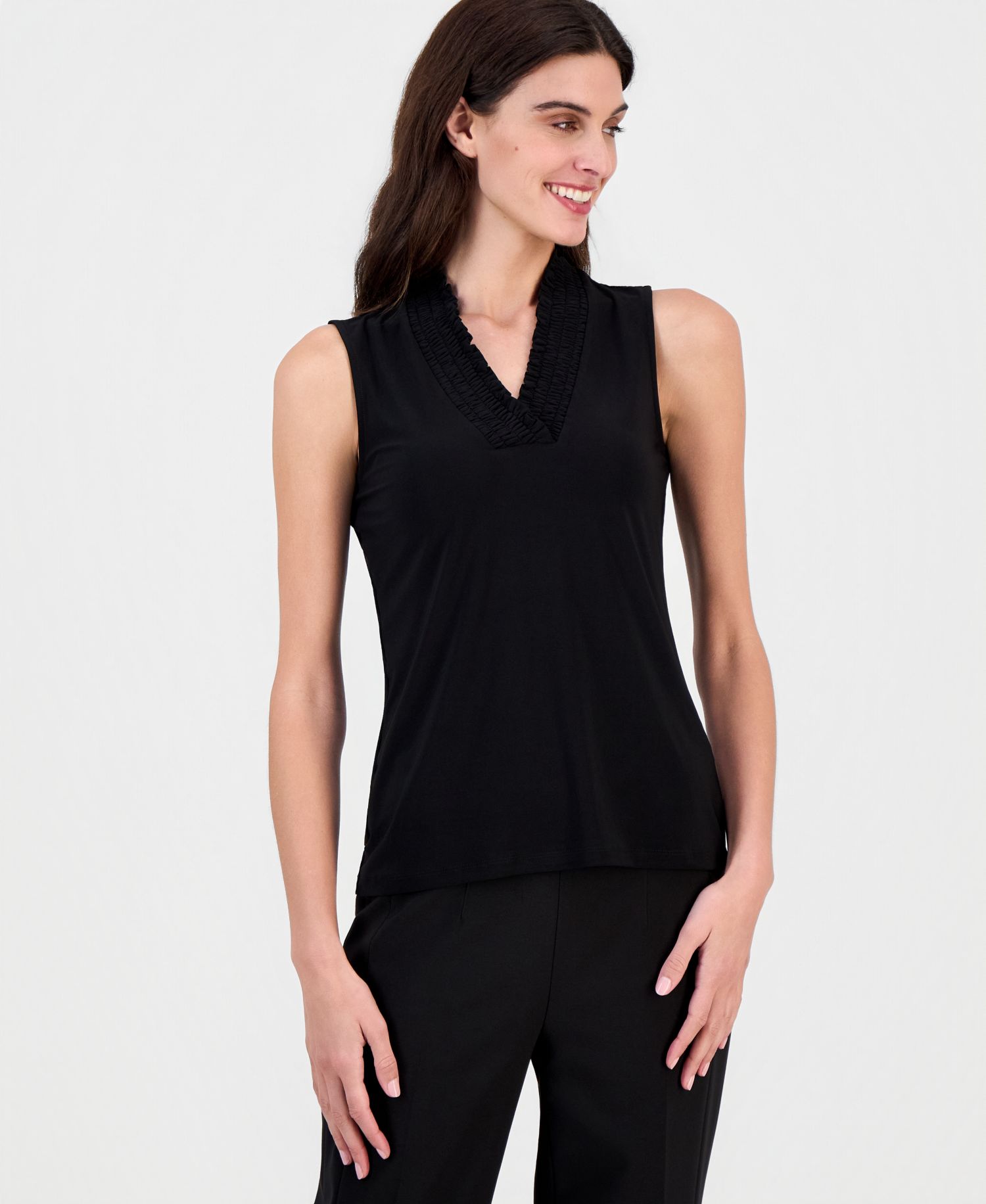 Women's Sleeveless Smocked V-Neck Top