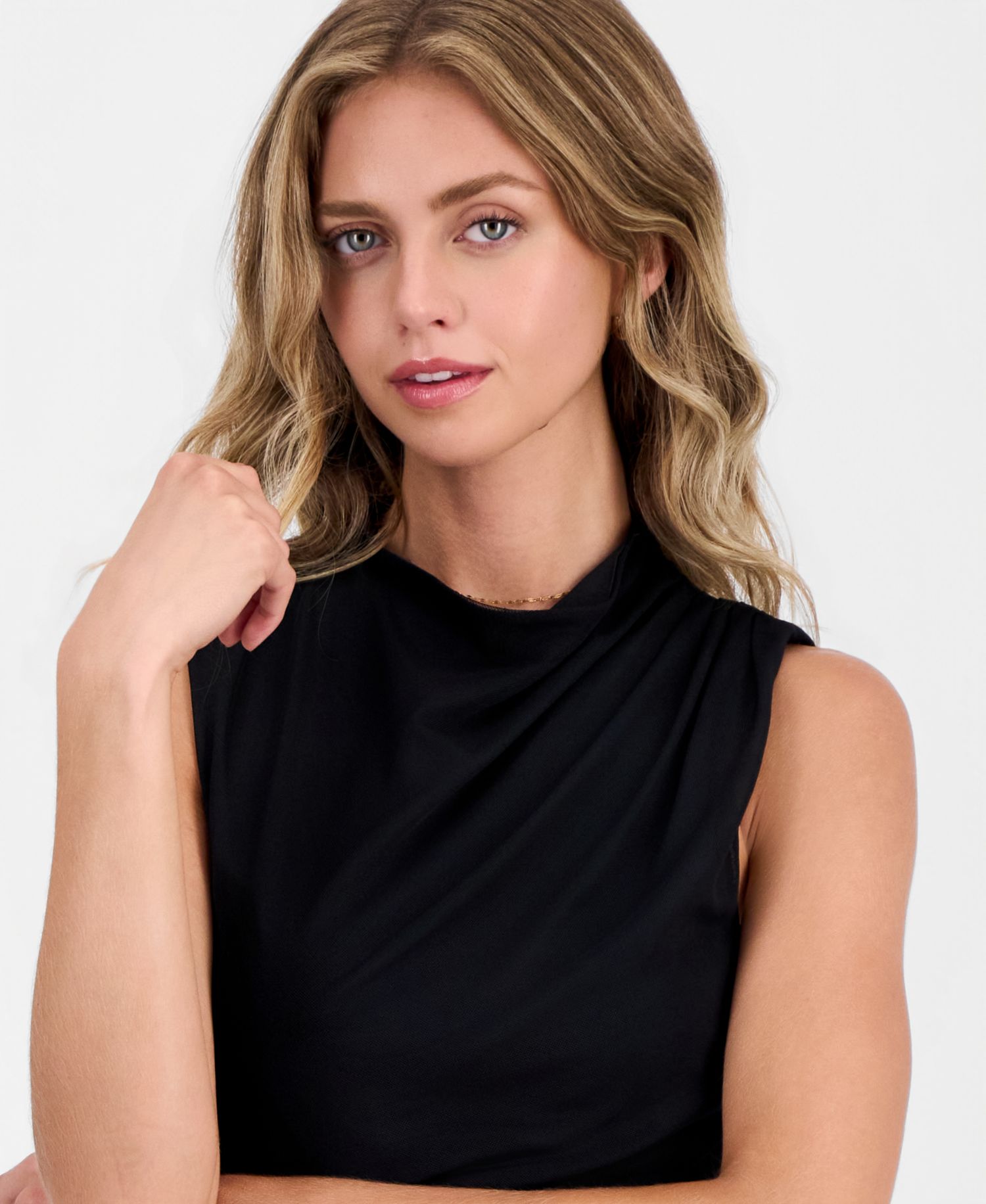 Juniors' Printed Funnel Neck Ruched Sleeveless Top