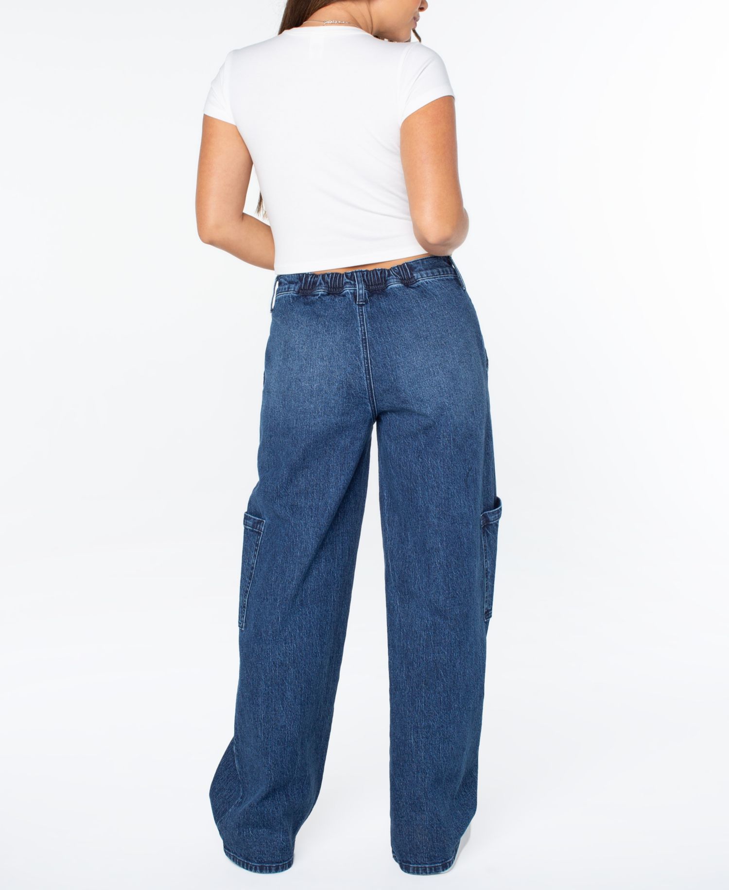 Juniors' Elastic-Back Mid-Rise Wide-Leg Cargo Jeans