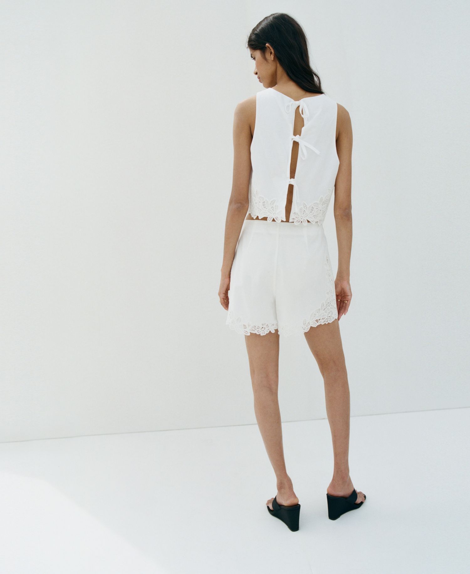 Women's Lace Accents Embroidered Shorts