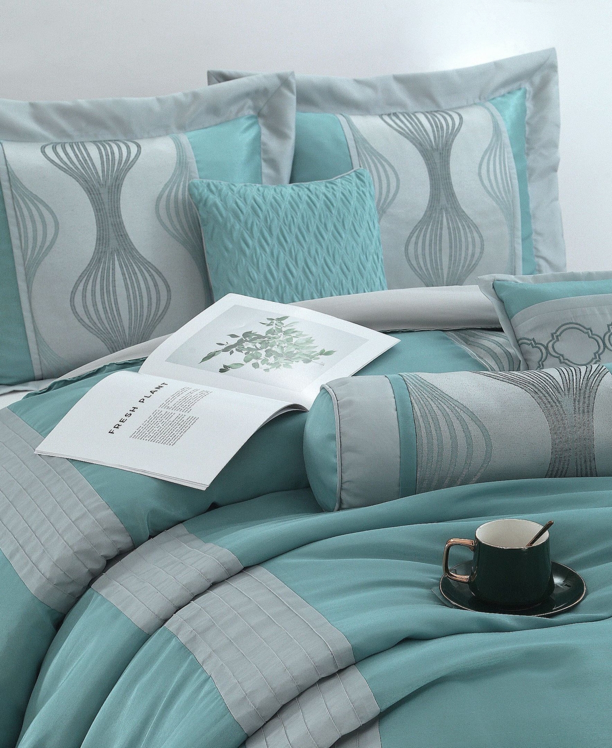 Stratford Park Kath Geometric 15-Pc. Comforter Set