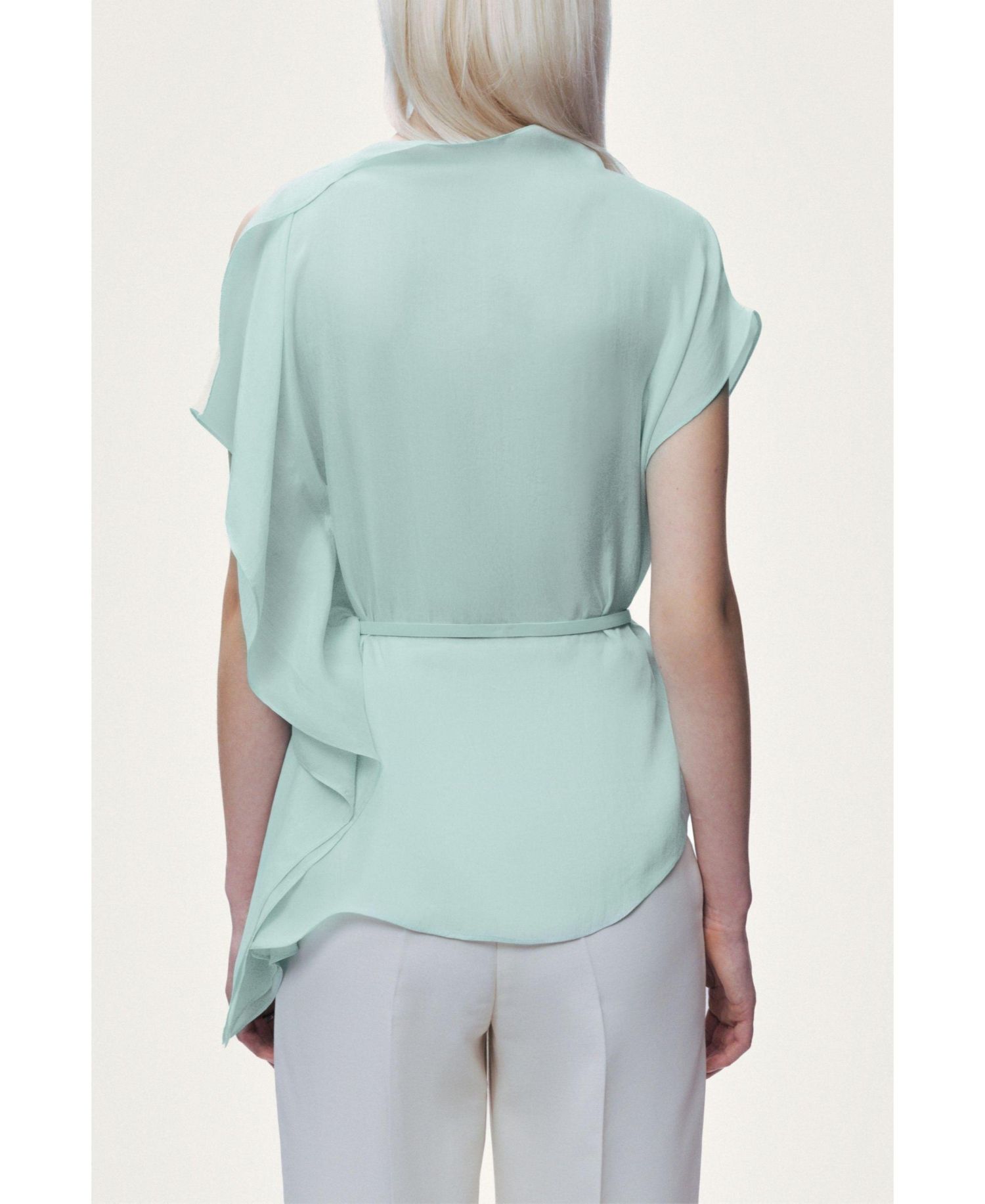 Women's Sleeveless Woven Blouse