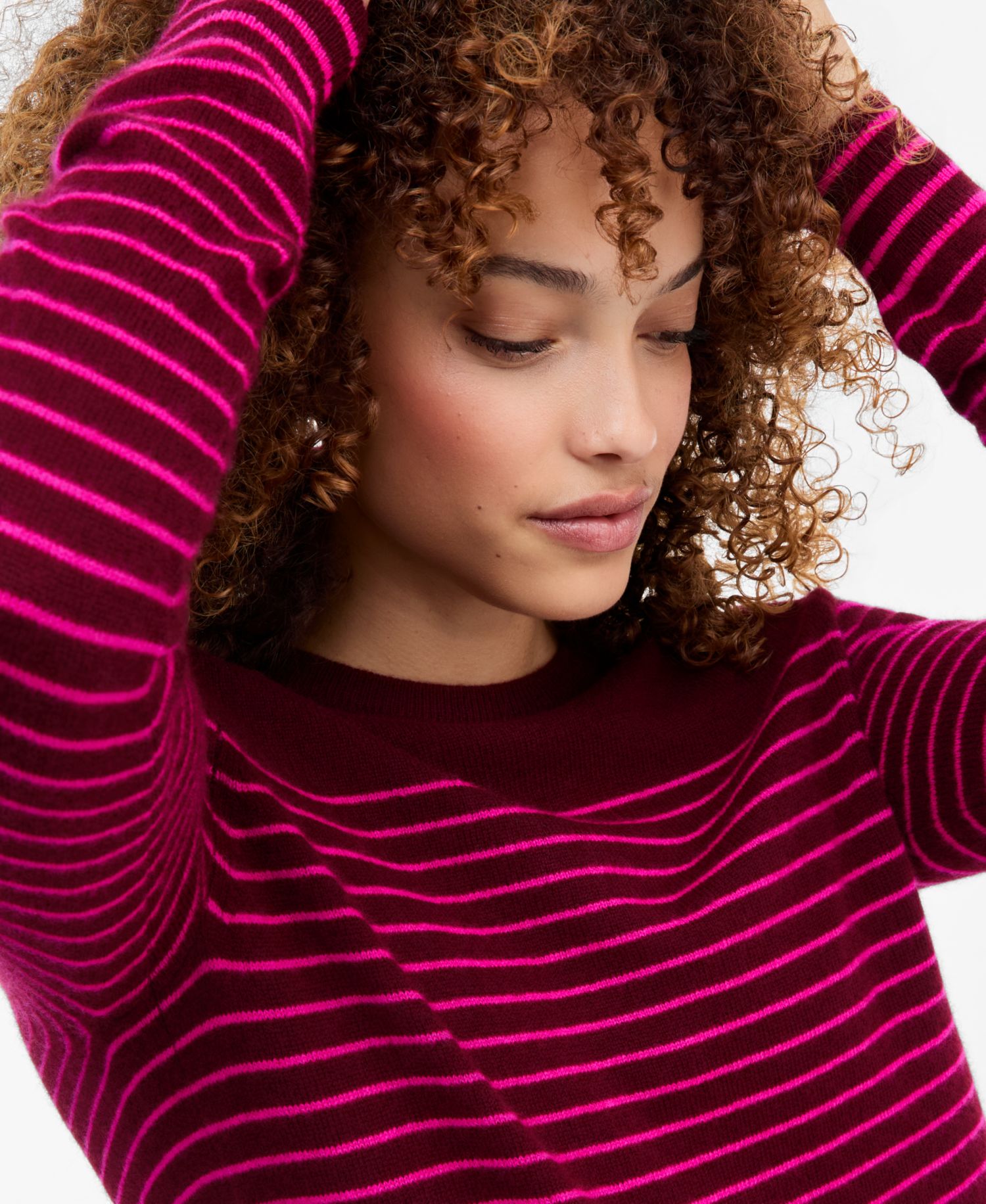 100% Cashmere Women's Petite Long-Sleeve Crewneck Sweater
