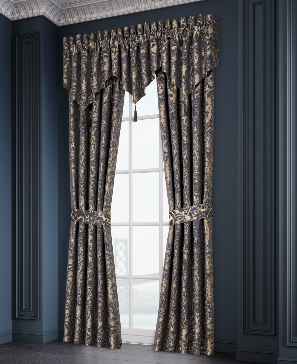 J Queen New York Glimmerstone Window Panel Pair