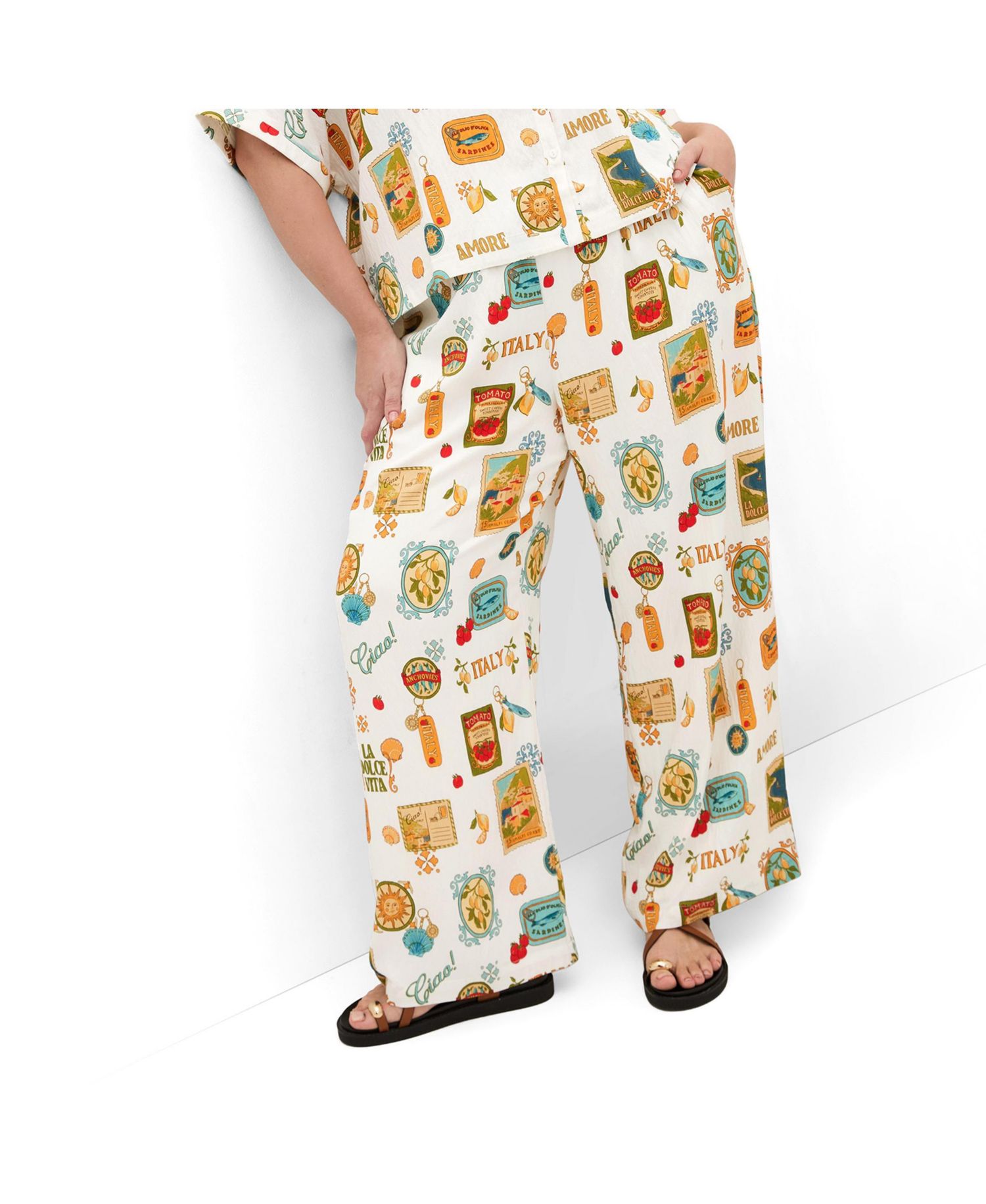 Plus Size Amore Print Wide Leg Pant
