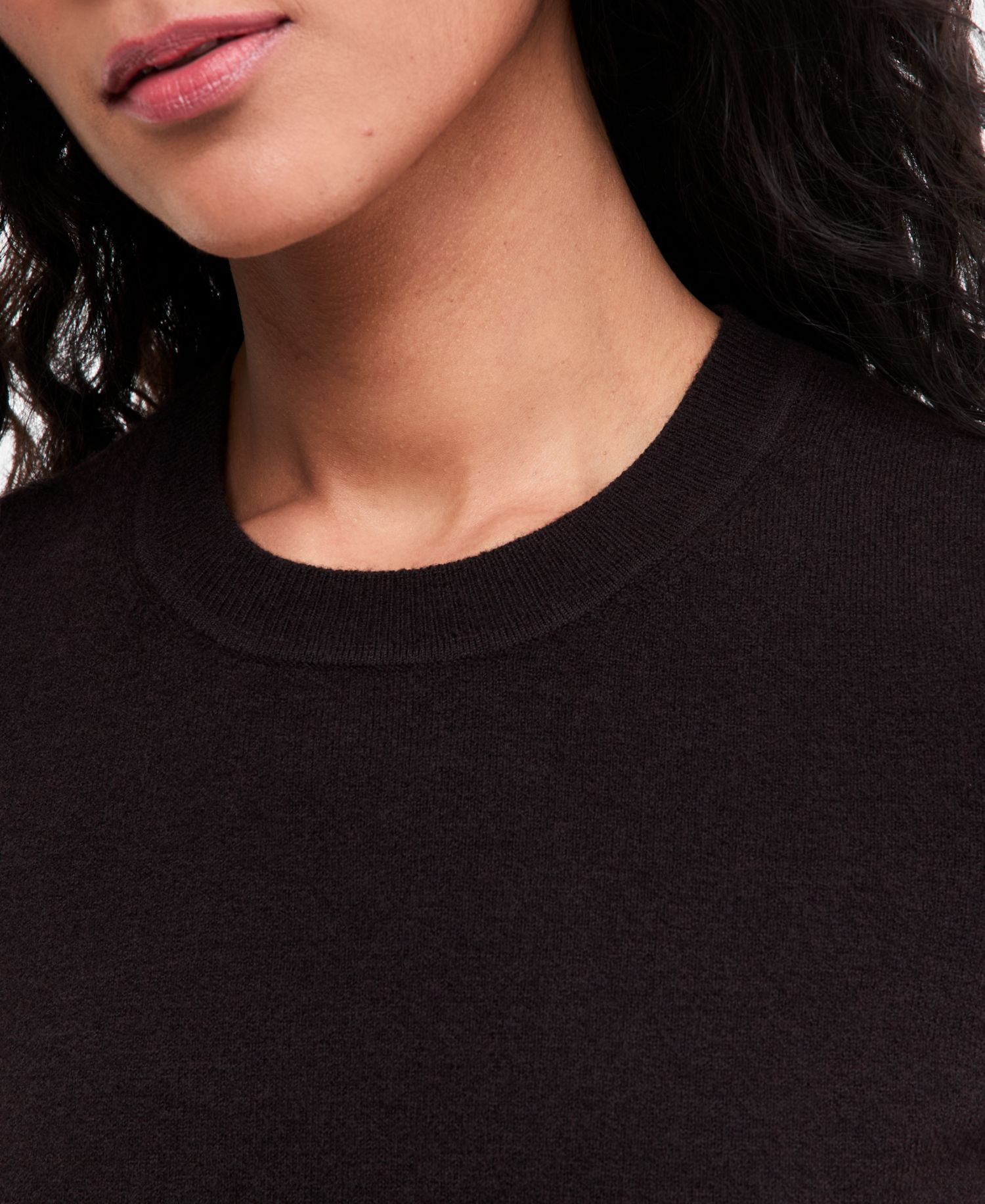Women's Short-Sleeve Easy Crewneck Sweater Tee