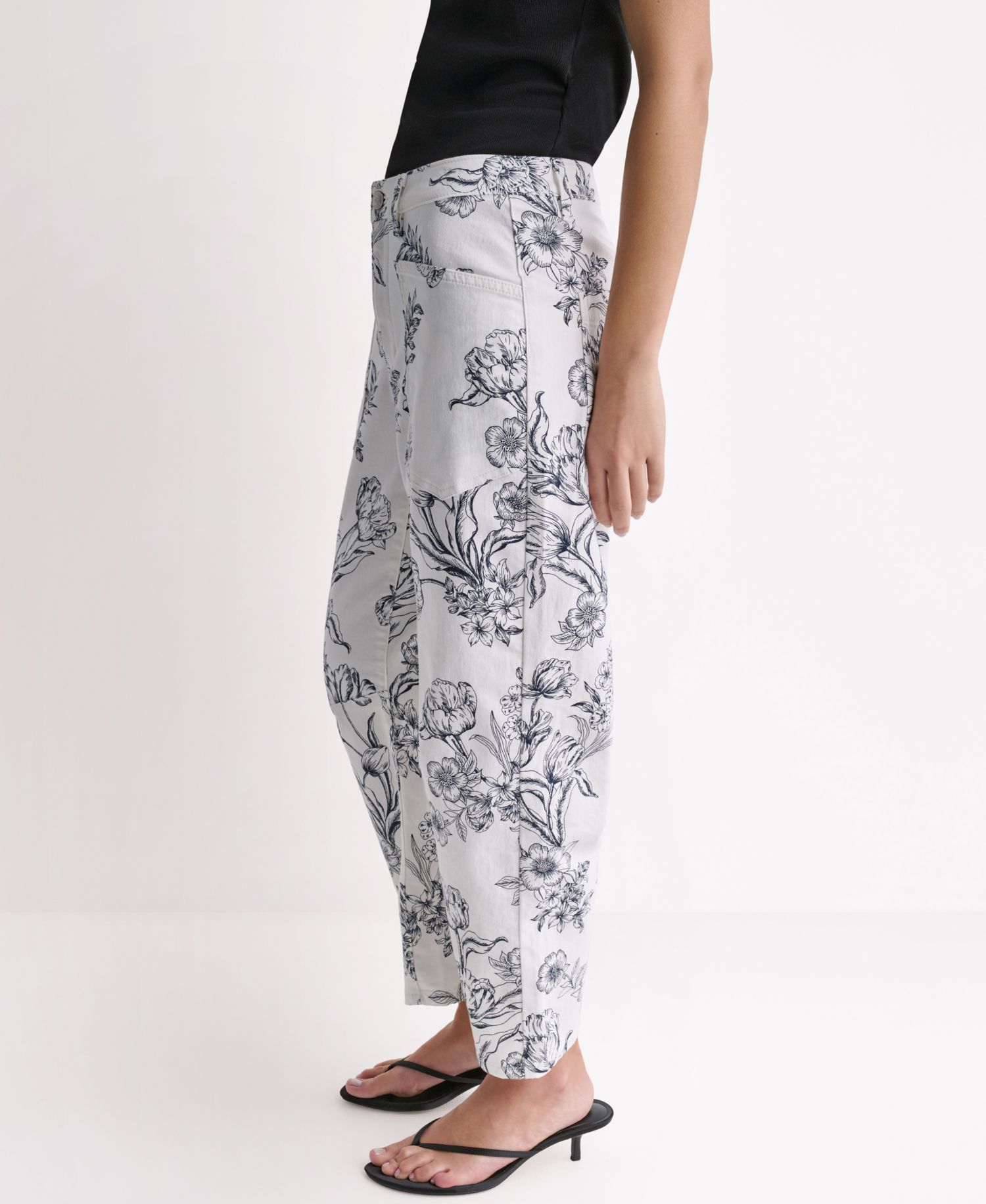 Women's Printed Flat-Front Barrel Leg Jeans