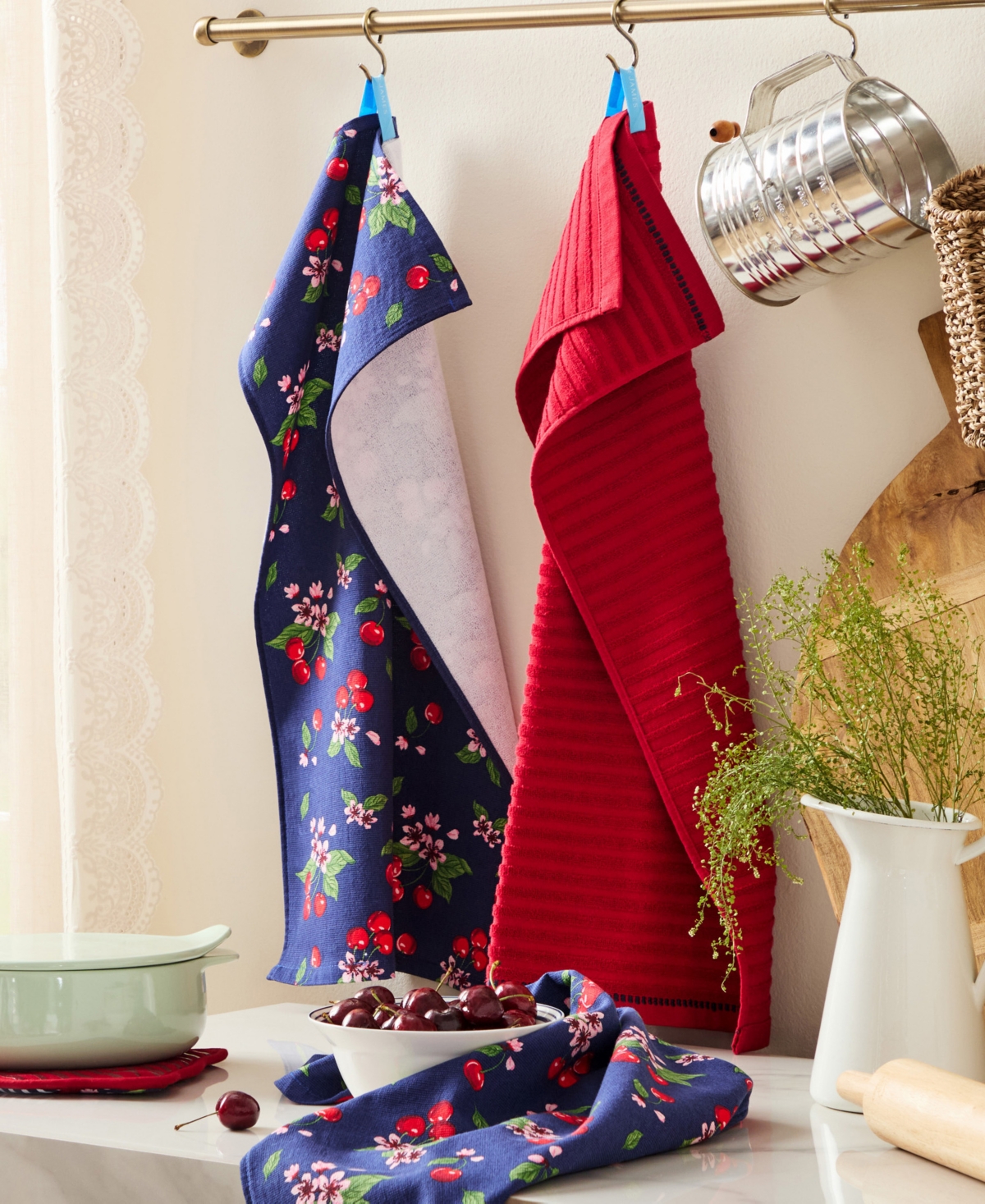 Draper James Cherry Blossom 3-Pack Kitchen Towels