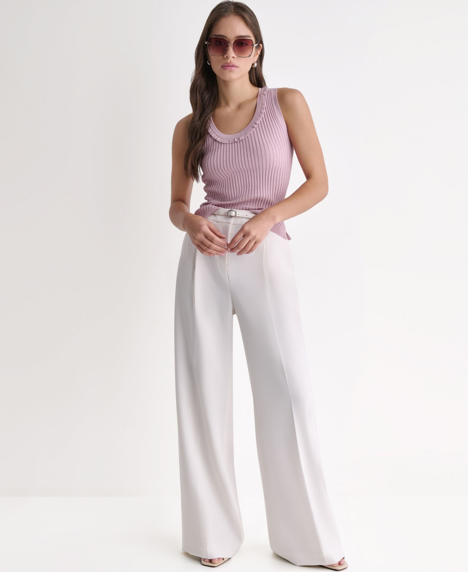 Women's Sleeveless Scoop Neck Knit Top