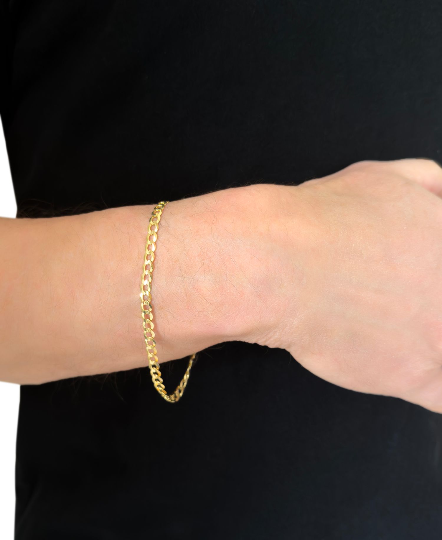 Curb Chain 9" Bracelet in 14k Gold (4-2/3mm)