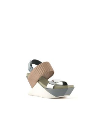 Women's Delta Wedge Puffier