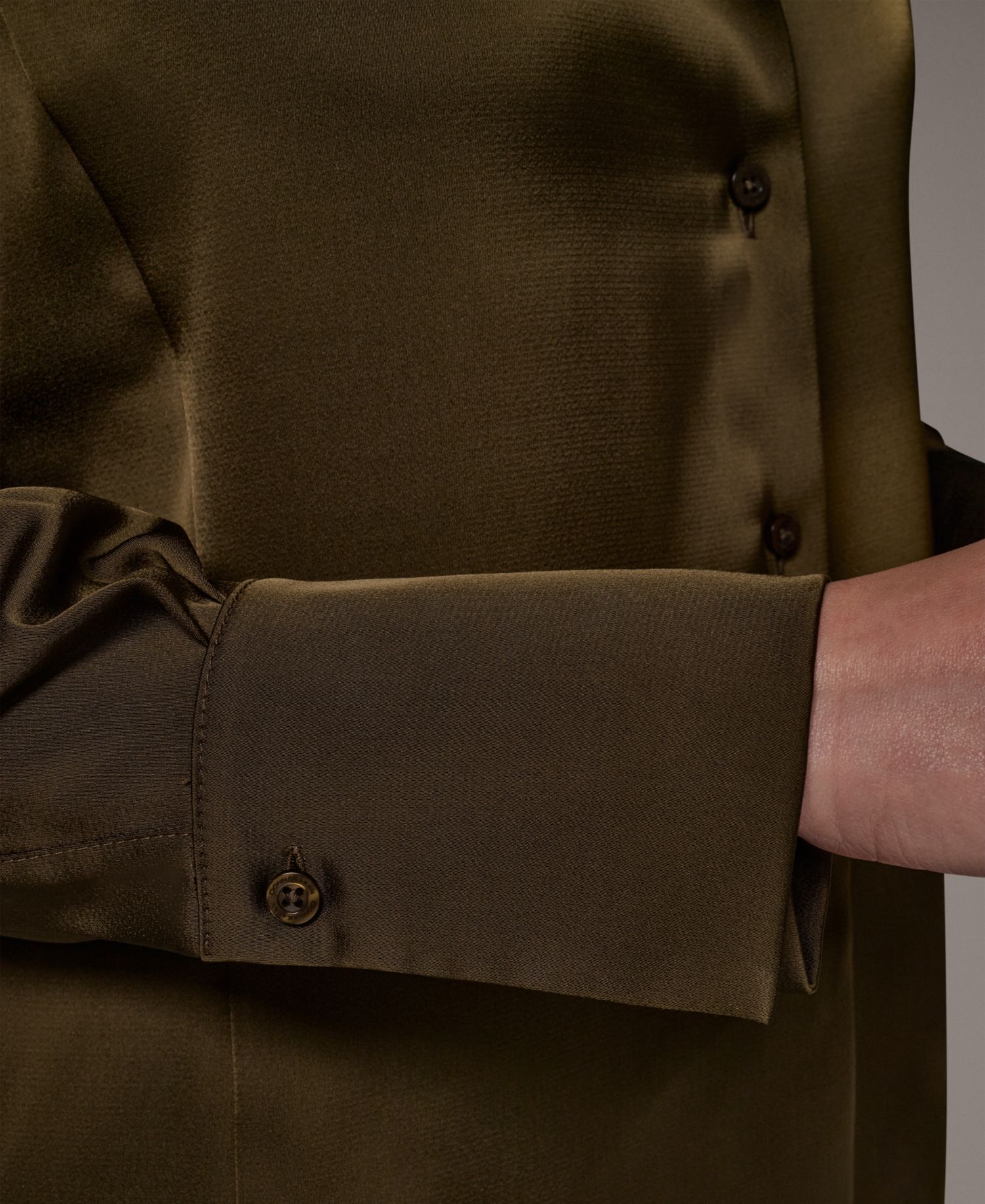 Petite Collared Button-Up Blouse