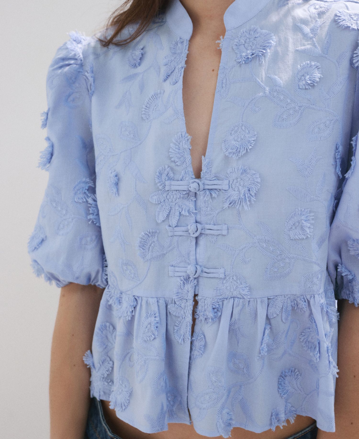 Women's Embroidered Puff-Sleeve Blouse
