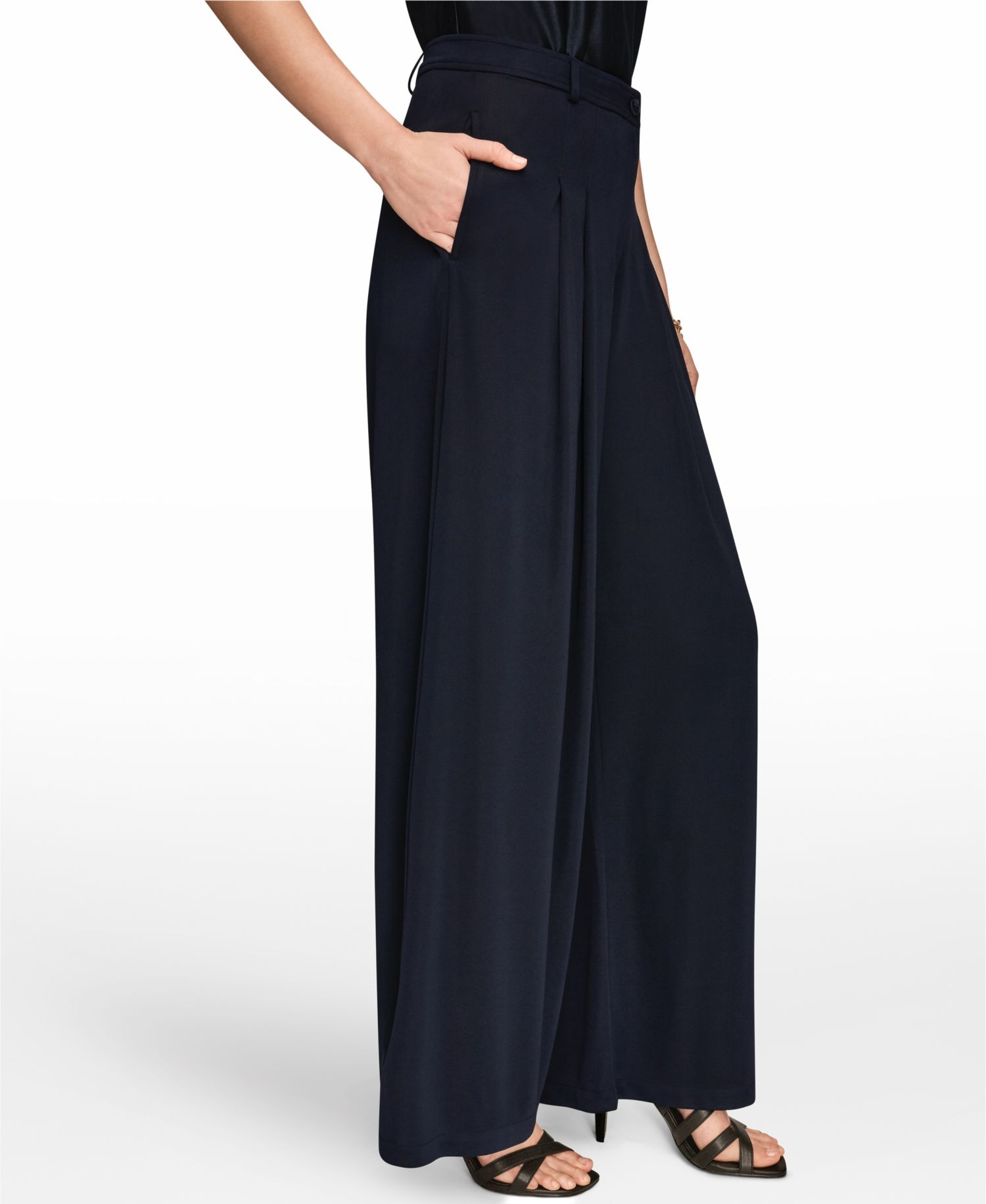 Women's Pleated Zip-Fly Pants