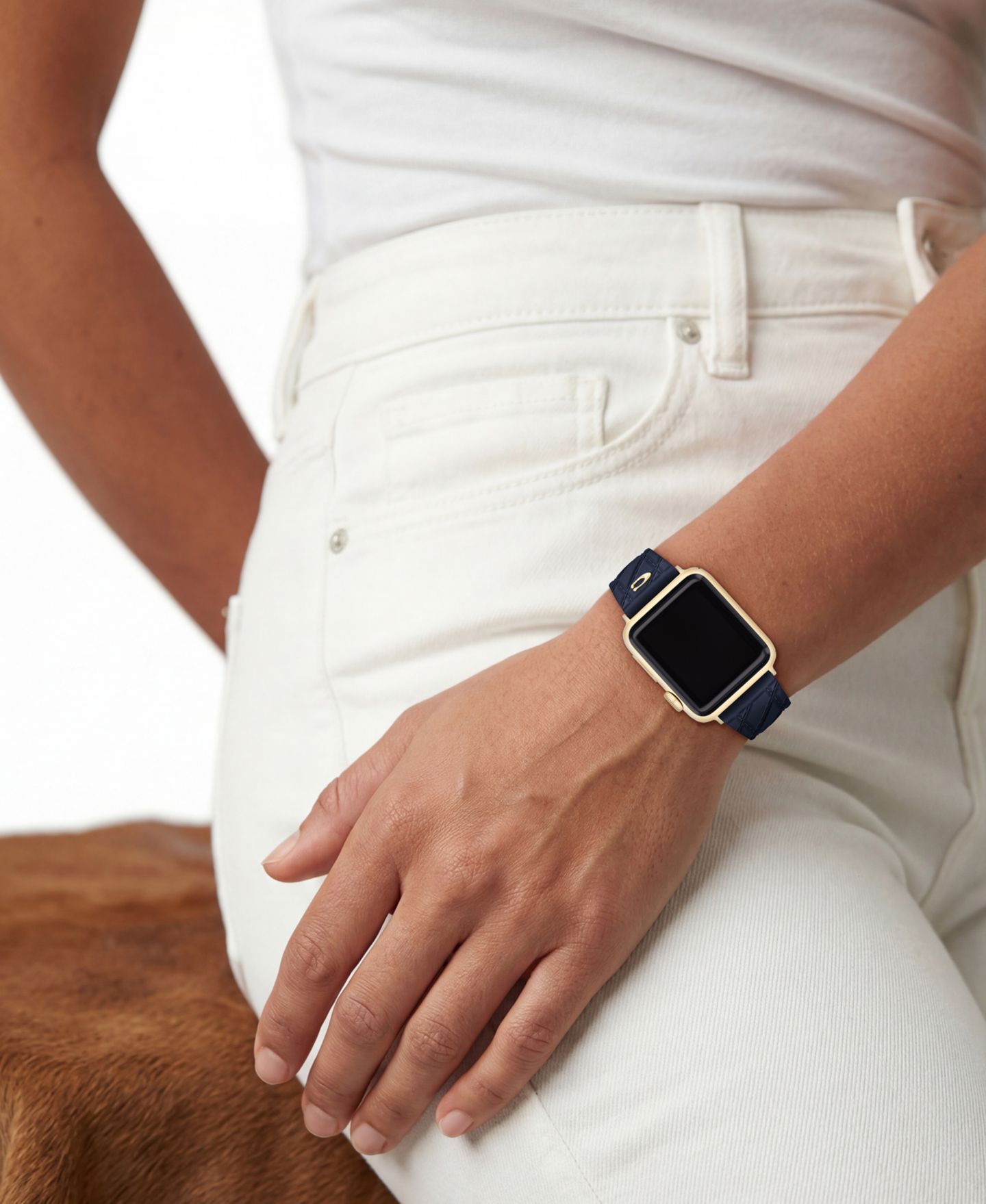 Женский ремешок для часов COACH Navy Silicone Apple Watch Strap 38mm, 40mm, 41mm — фото 5