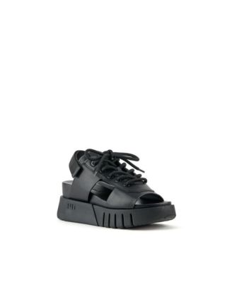 Women's Delta Sporty