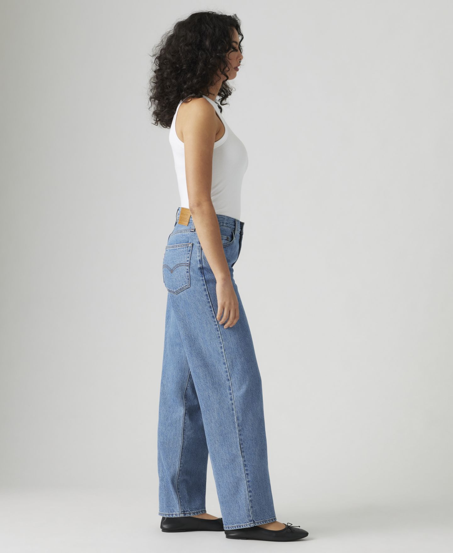 Женские джинсы Levi's Premium Mid-Rise Baggy Dad, цвет: Серо-бежевый — фото 4
