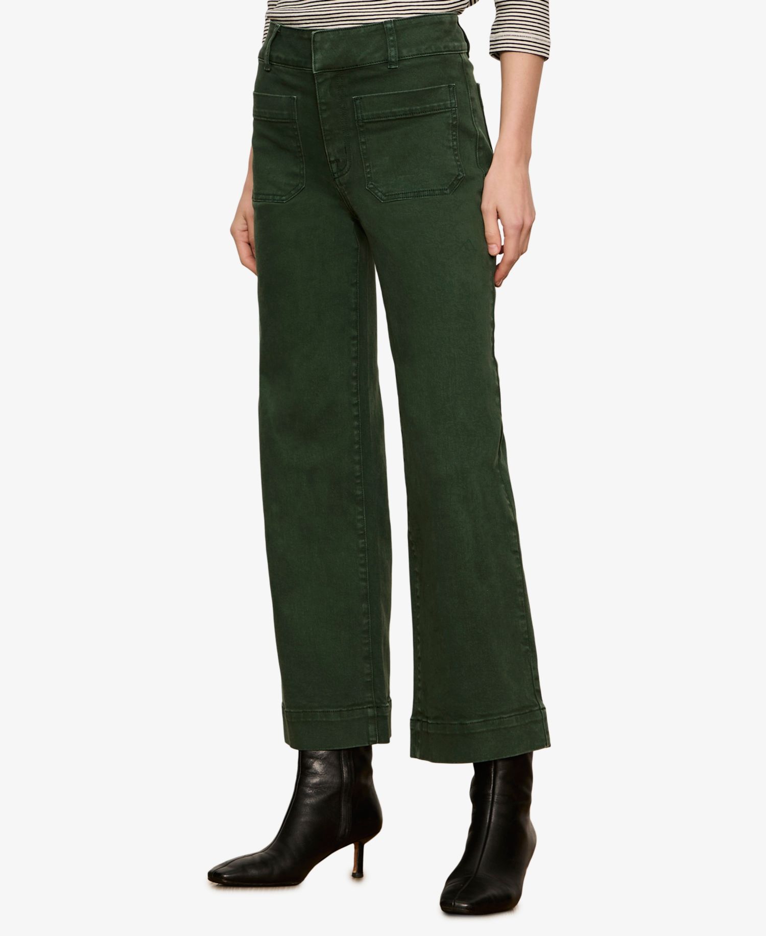 Petite Chelsea Wide-Leg Jeans