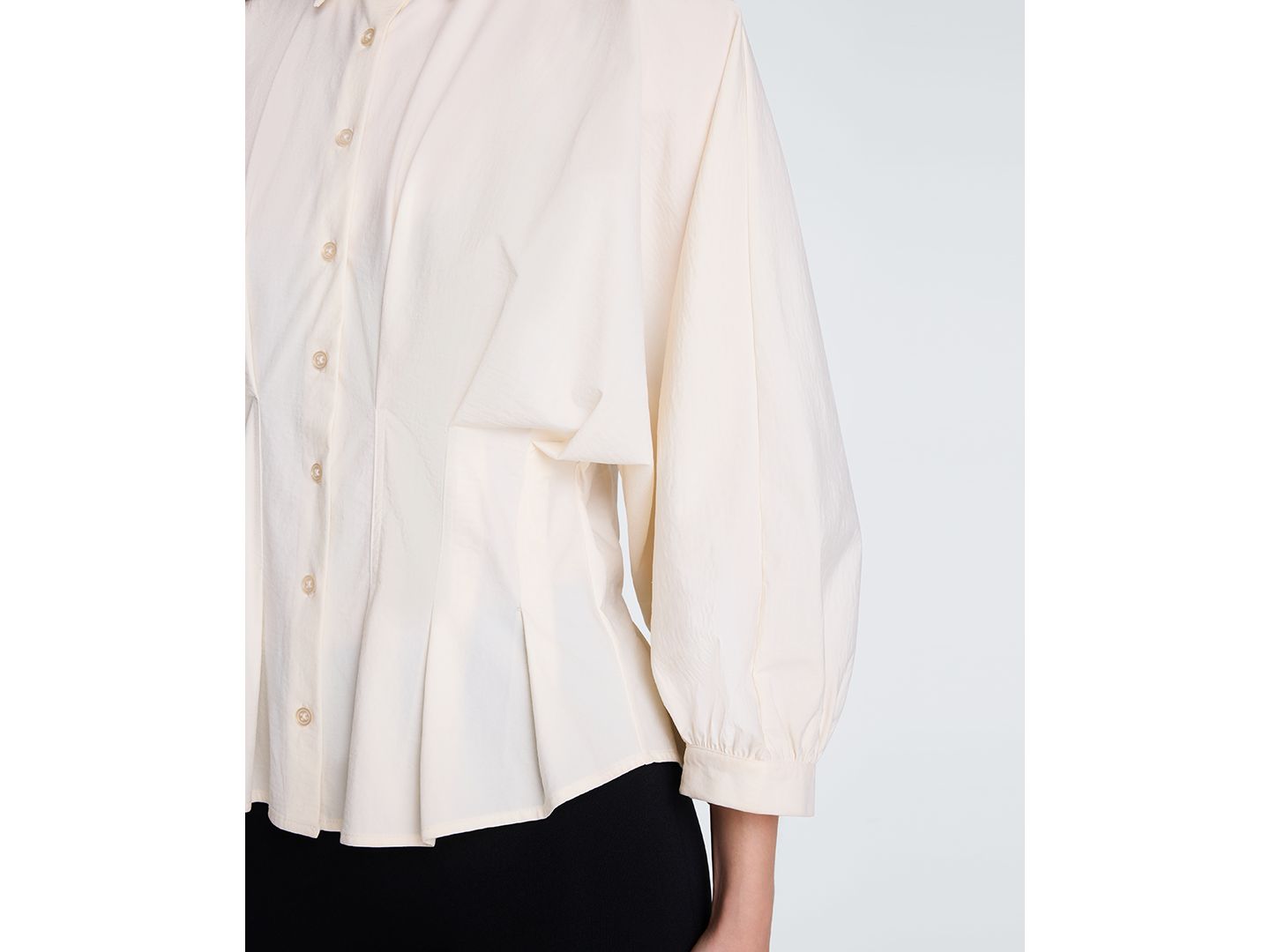 Женская рубашка Kenneth Cole Pleated Button-Front Peplum, цвет: Устричный — фото 4