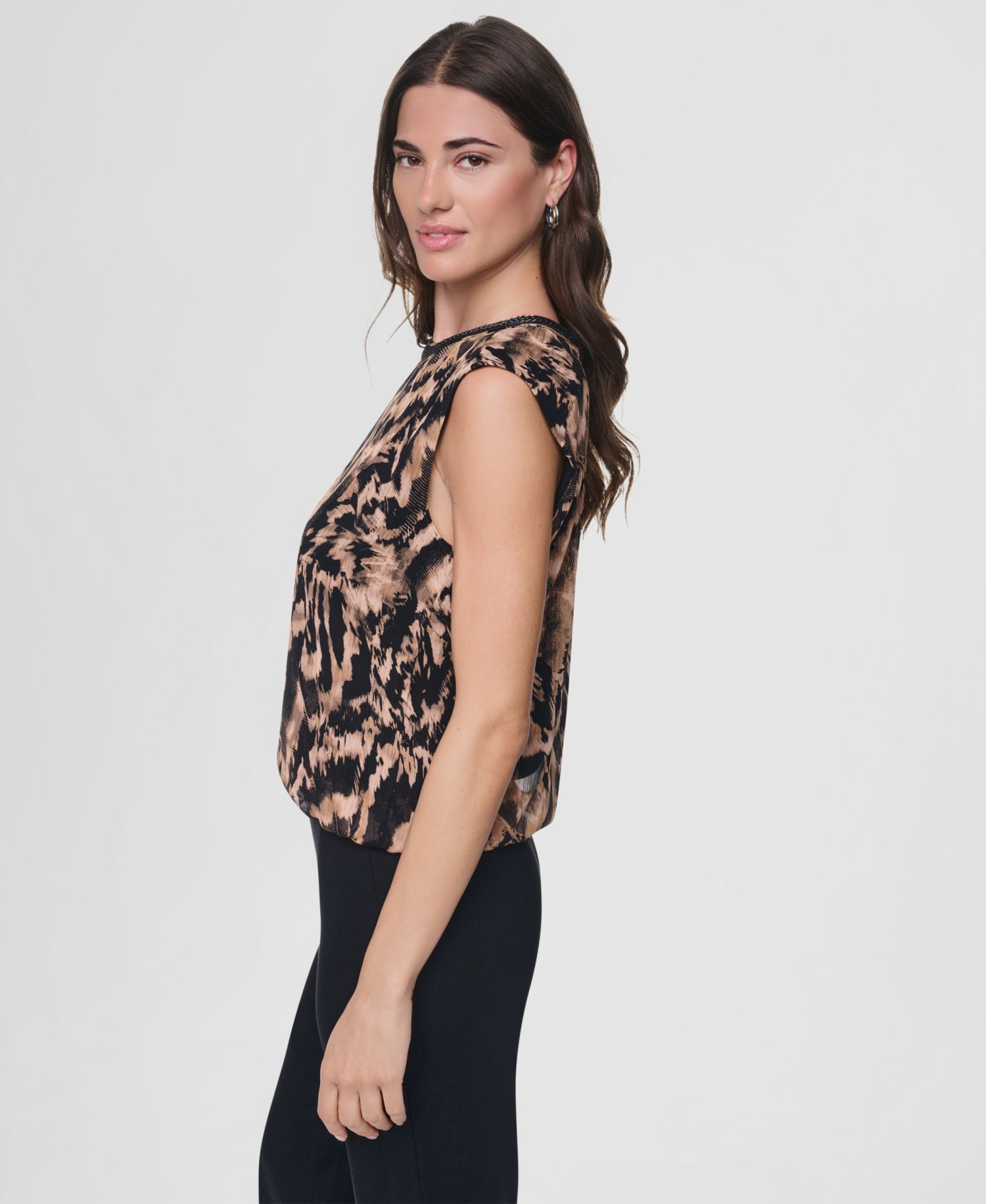 Women's Printed Crinkle Chiffon Sleeveless Top