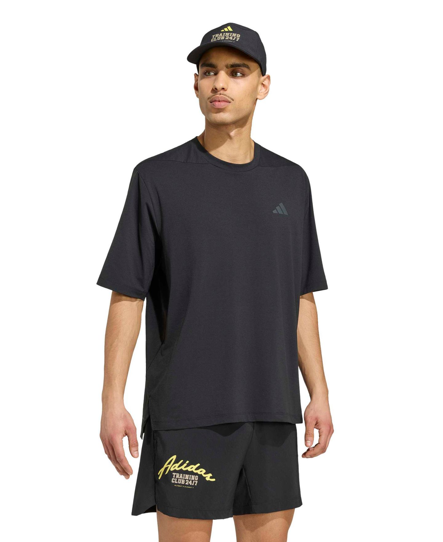 Мужская футболка adidas Essentials Workout Graphics Training, цвет: Чёрный — фото 1