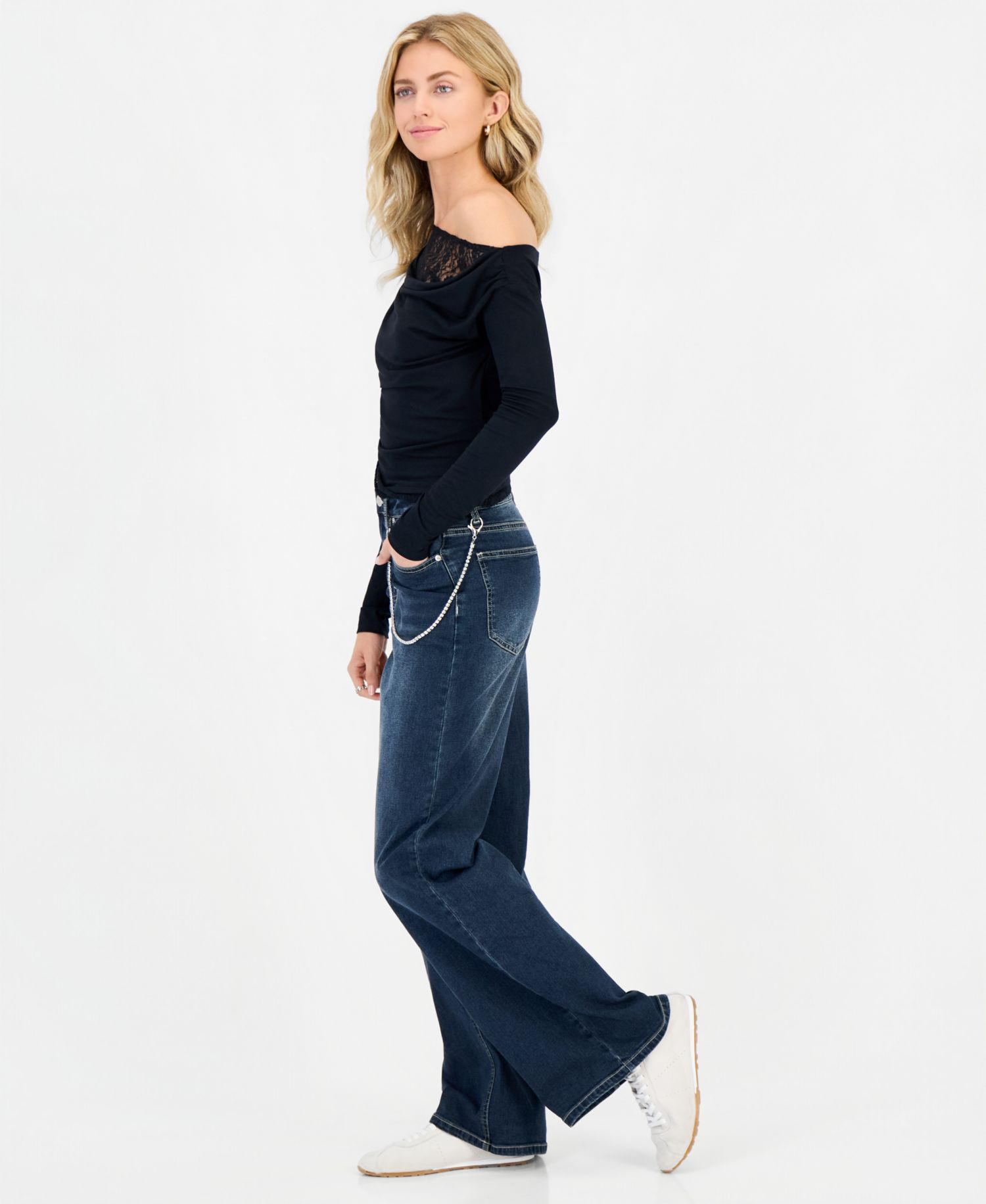 Juniors' 90s Wide Leg Rhinestone-Chain High-Waisted Cotton-Blend Jeans