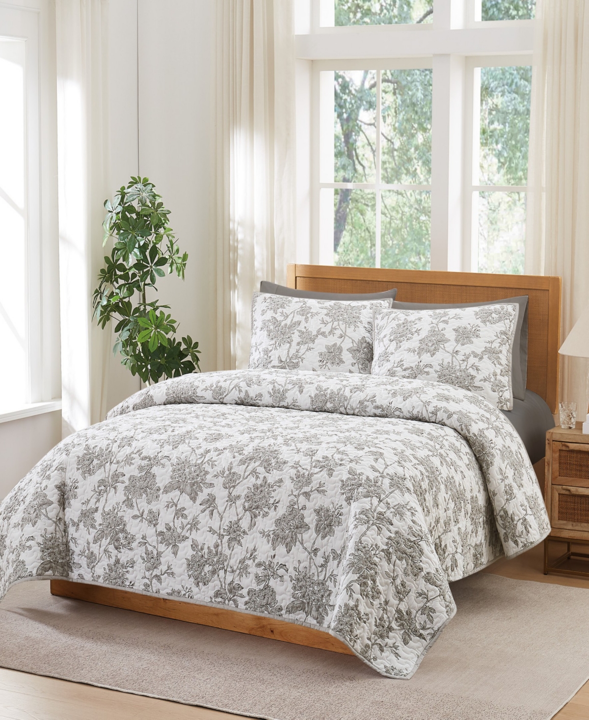 Brooklyn Loom Mila Floral 3-Piece Quilt Set, King