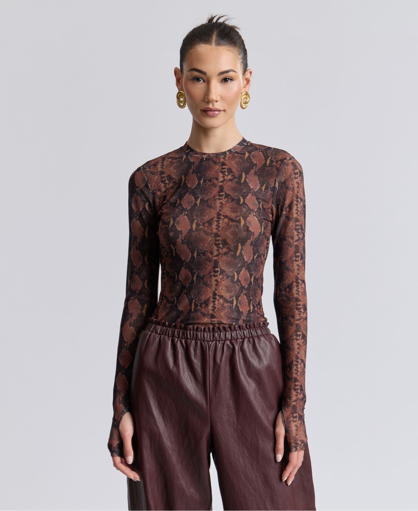 Женский топ Avec Les Filles Printed Long-Sleeve Mesh Top, цвет: Коричневый / Чёрный — фото 8