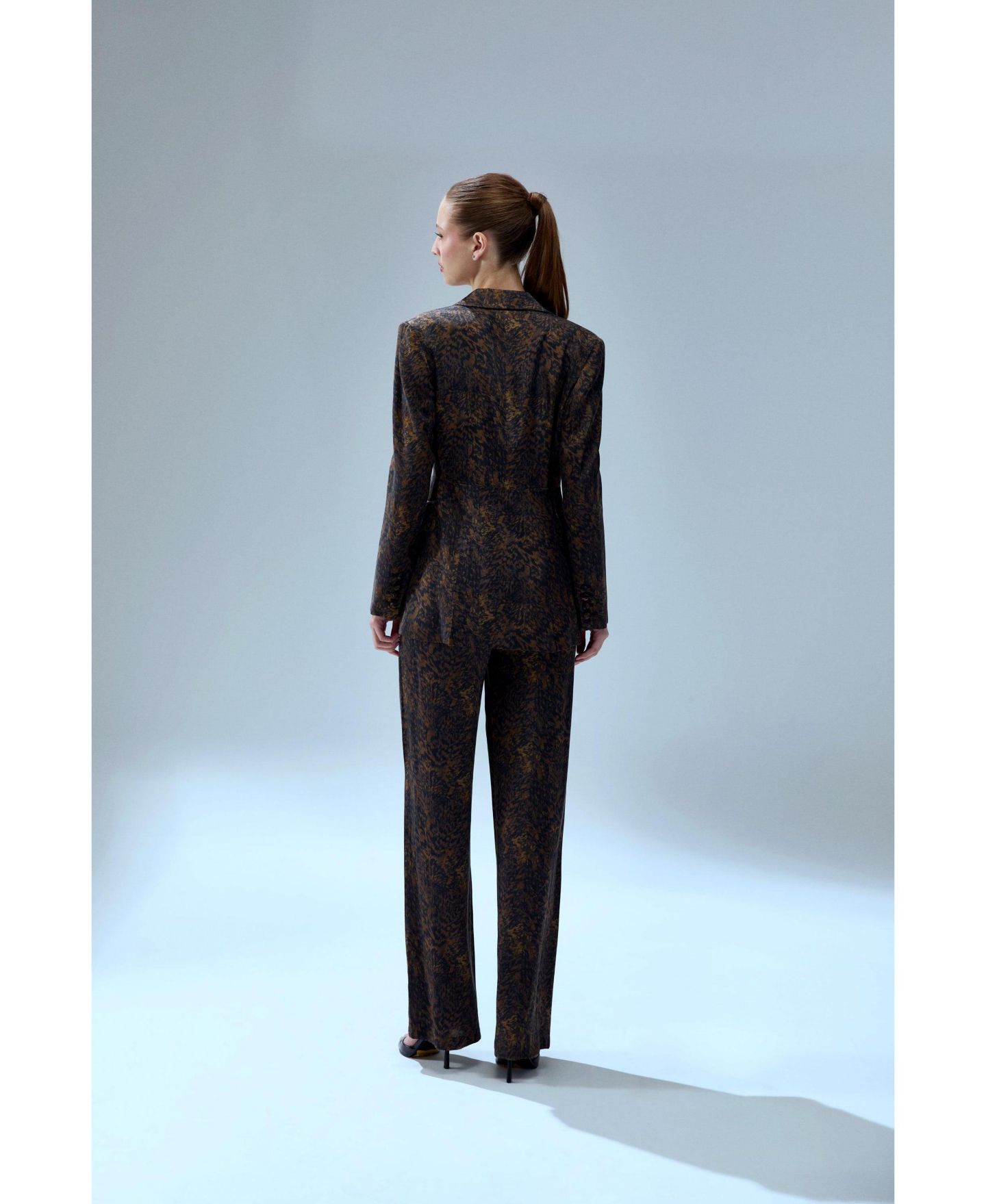 Женские брюки PCFG Your Itch Kangaroo Leopard-Print Bootcut, цвет: Леопардовый с принтом — фото 5