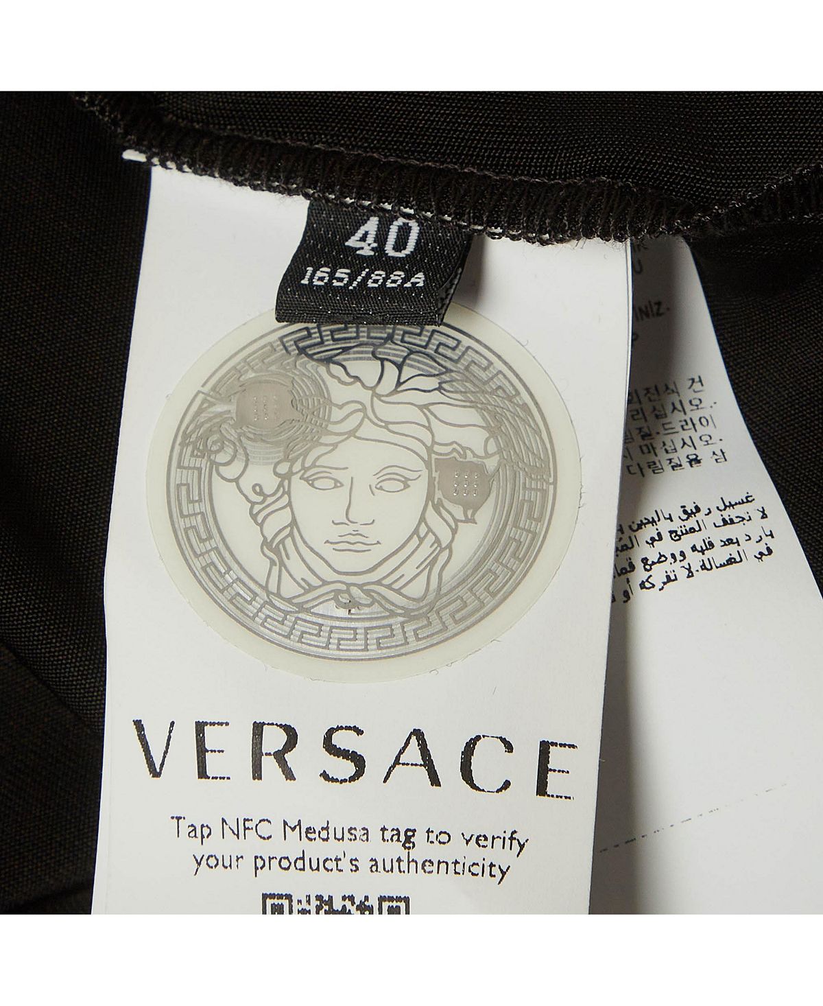 Pre-Owned Versace Women's Goddess Graphic Print Jersey T-Shirt view 5 — MAYCSS fashion products