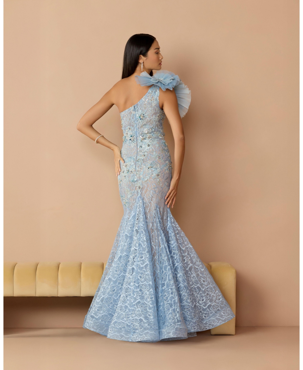 Mac Duggal Women's Embellished Tulle Flower Detail Mermaid Gown