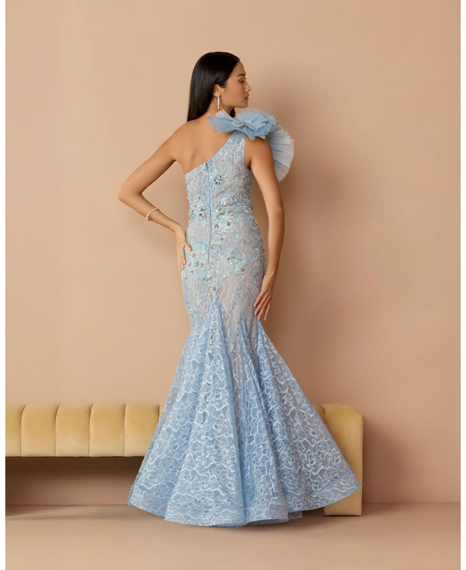 Women's Embellished Tulle Flower Detail Mermaid Gown