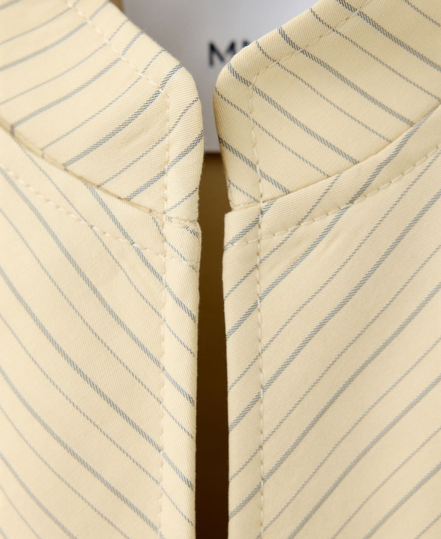 Женская куртка MANGO Buttons Pinstripe, цвет: Светлый пастельный жёлтый — фото 2