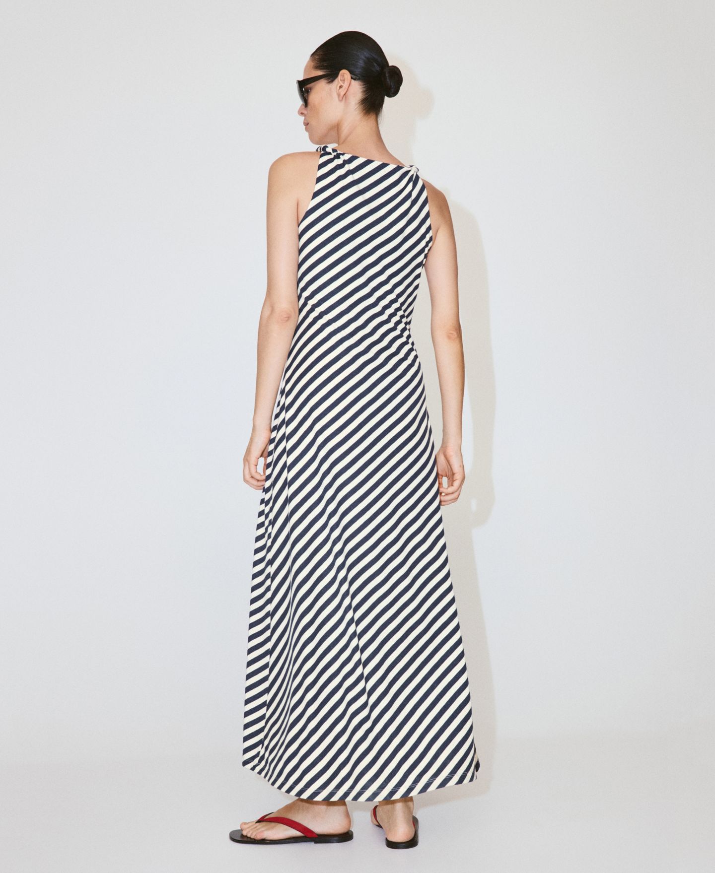 Женское платье Mango Draped Straps Knit, цвет: Тёмно-синий — фото 4