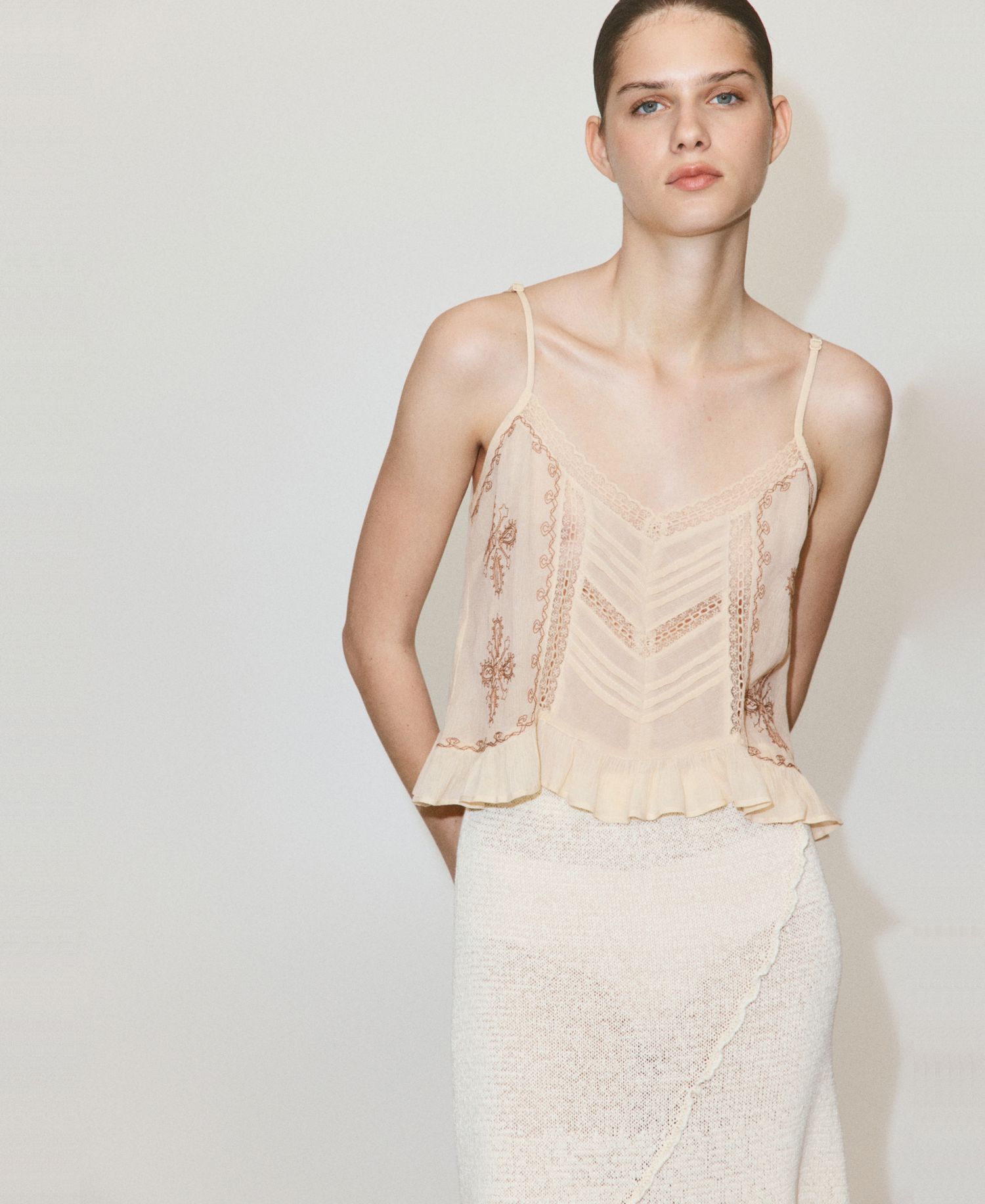 Women's Embroidered Details Crinkled Top