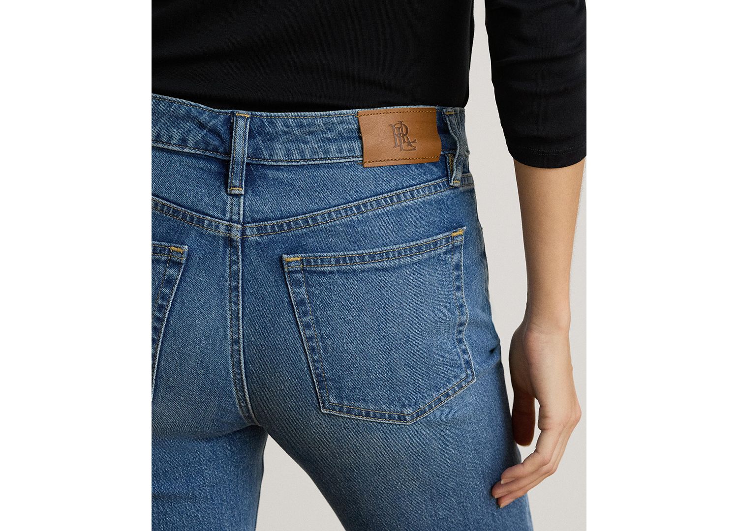 Women's Mid-Rise Slim Straight Jeans
