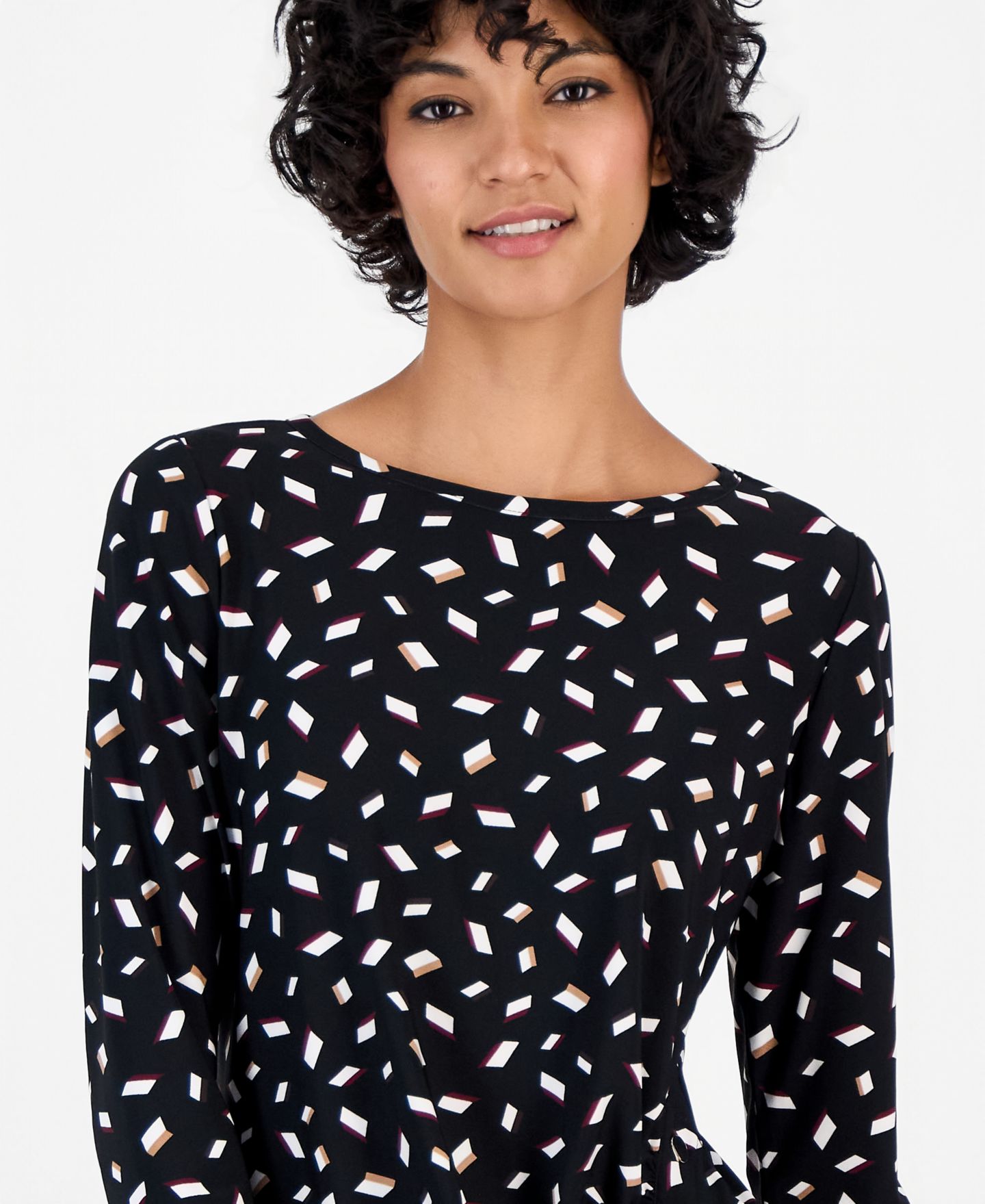 Женская блузка Anne Klein Essentials Petite Long-Sleeve Ruched Rivet-Detail Blouse, цвет: Чёрный разноцветный — фото 3