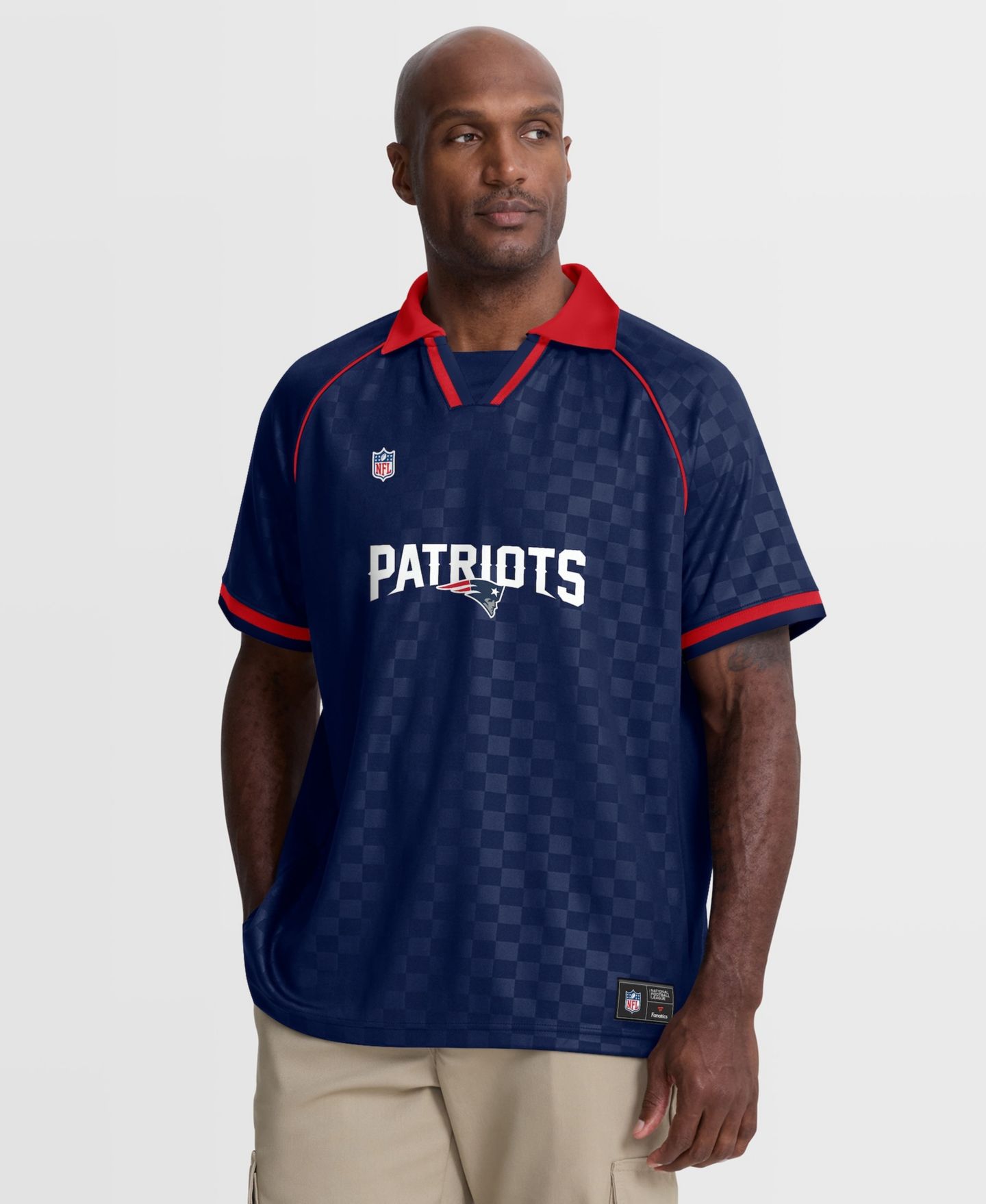 Мужское поло Fanatics Navy/Red New England Patriots Homerun Raglan V-Neck Polo Shirt — фото 1