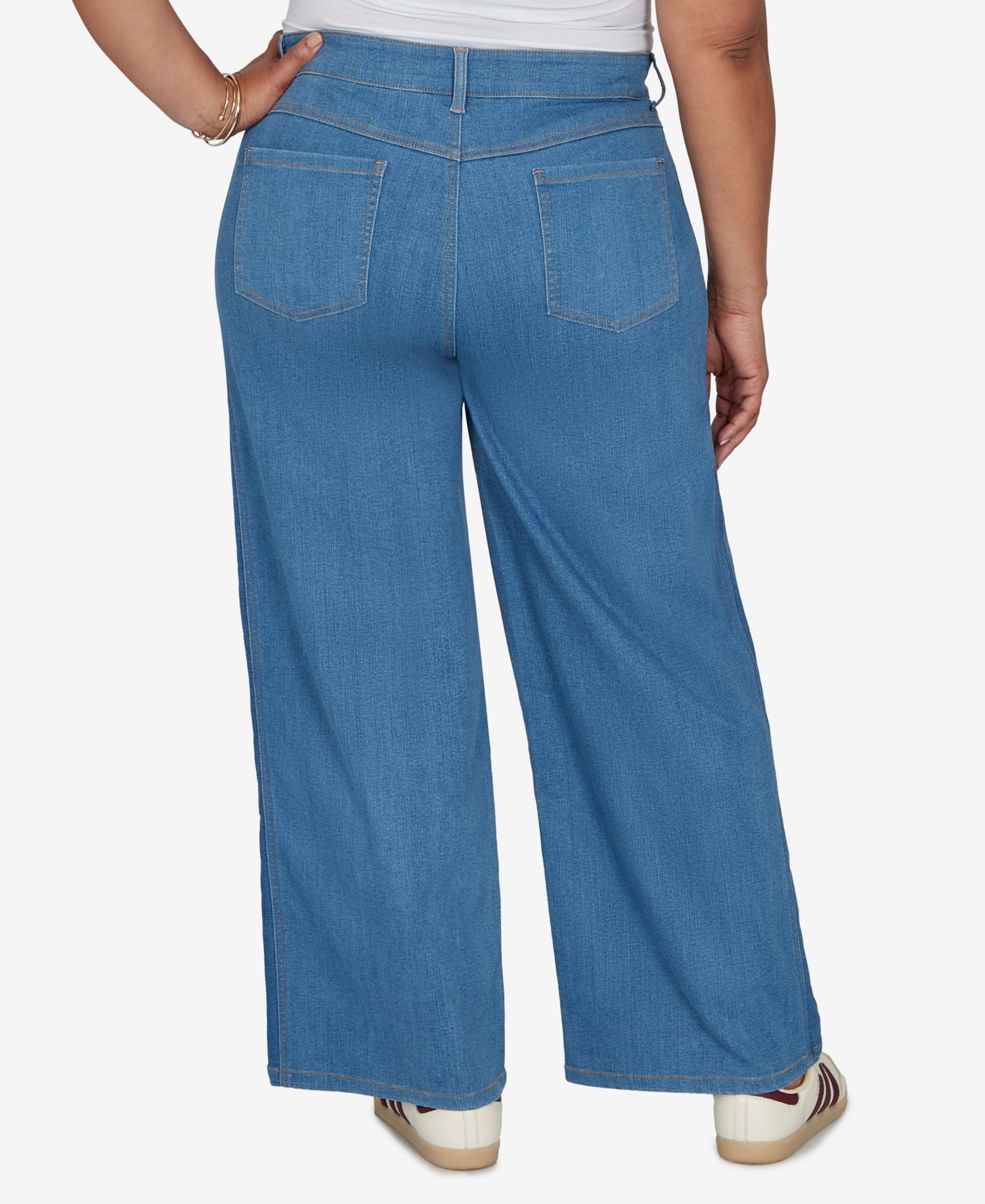 Plus Size Two-Tone Wide-Leg Denim Jeans