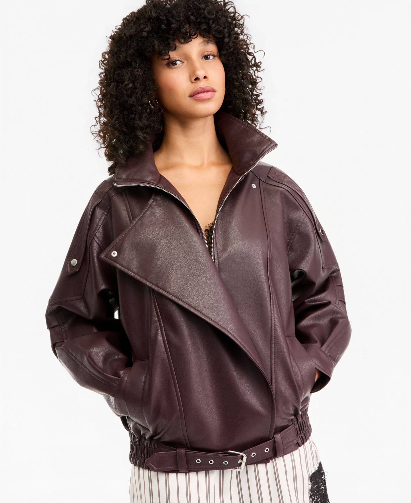 Женская куртка Bar III Faux-Leather Zip-Front Bomber, цвет: Бордовый — фото 1