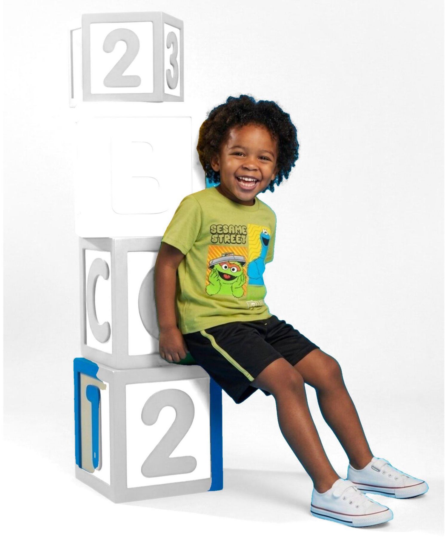 Little Boy's (5) Athletic 2-Piece T-Shirt and Shorts Set
