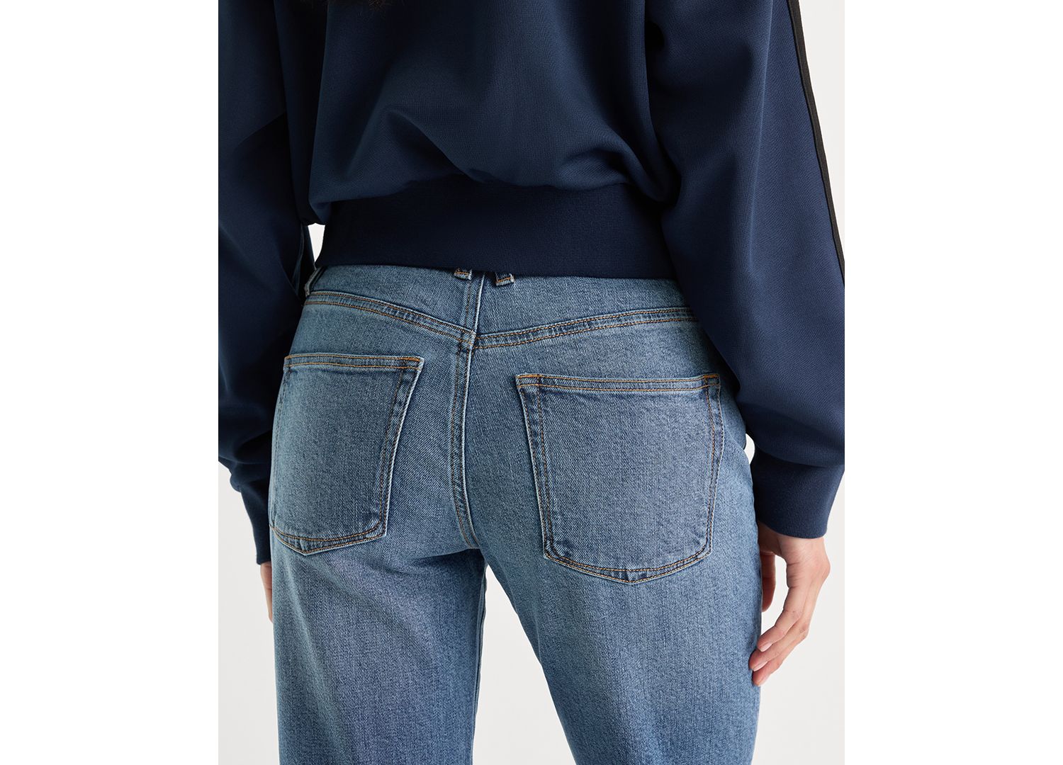 Women's Vintage Form-Hugging Straight Jeans