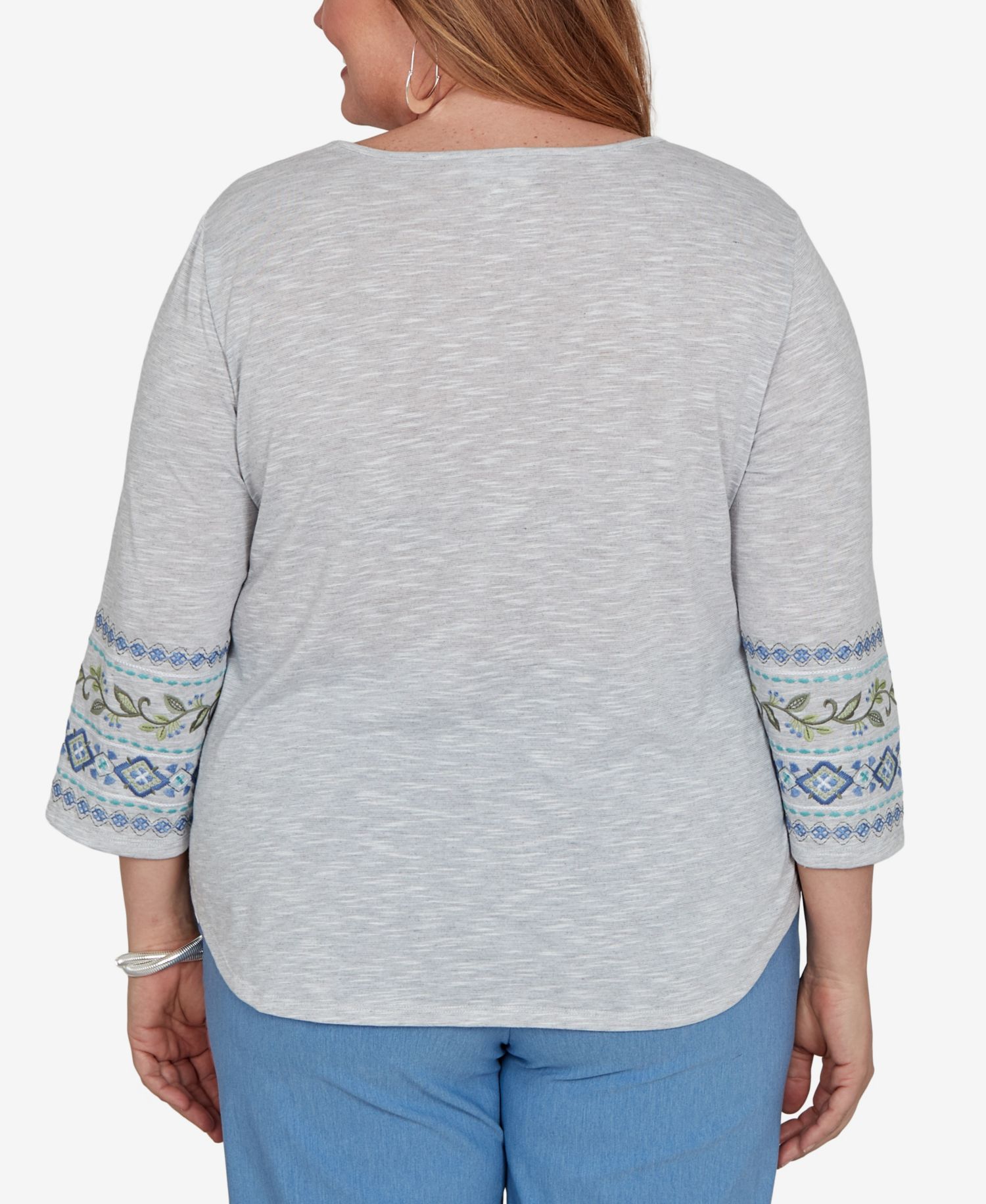 Plus Size Provence Center Diamond Embroidered 3/4-Sleeve Top