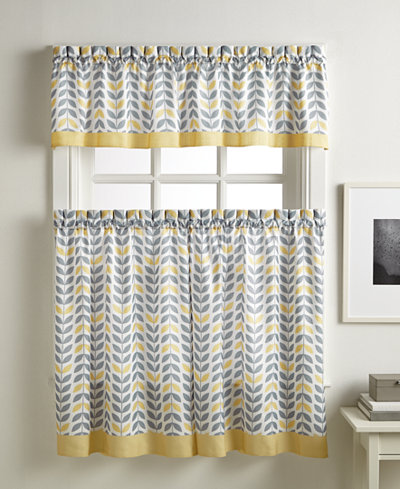 CHF Savannah Valance and Tier Pair Collection