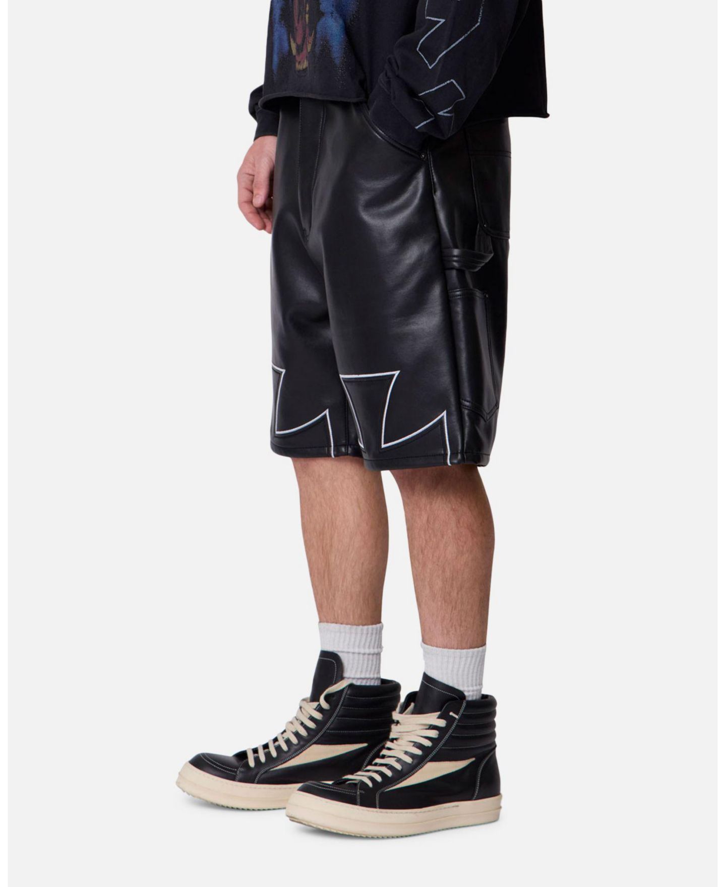 Мужские шорты mnml Ultra Baggy Iron Cross Leather — фото 6