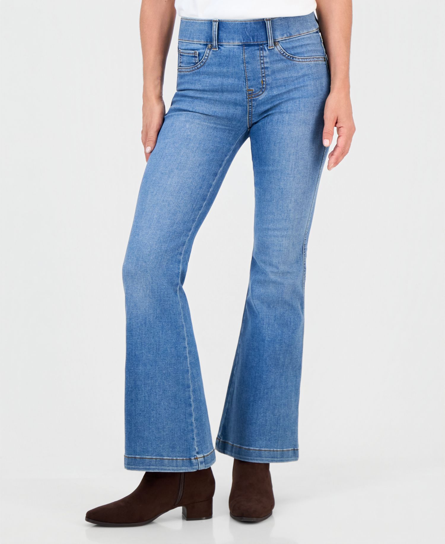 Women's Petite Pull-On High-Rise Bootcut Jeans