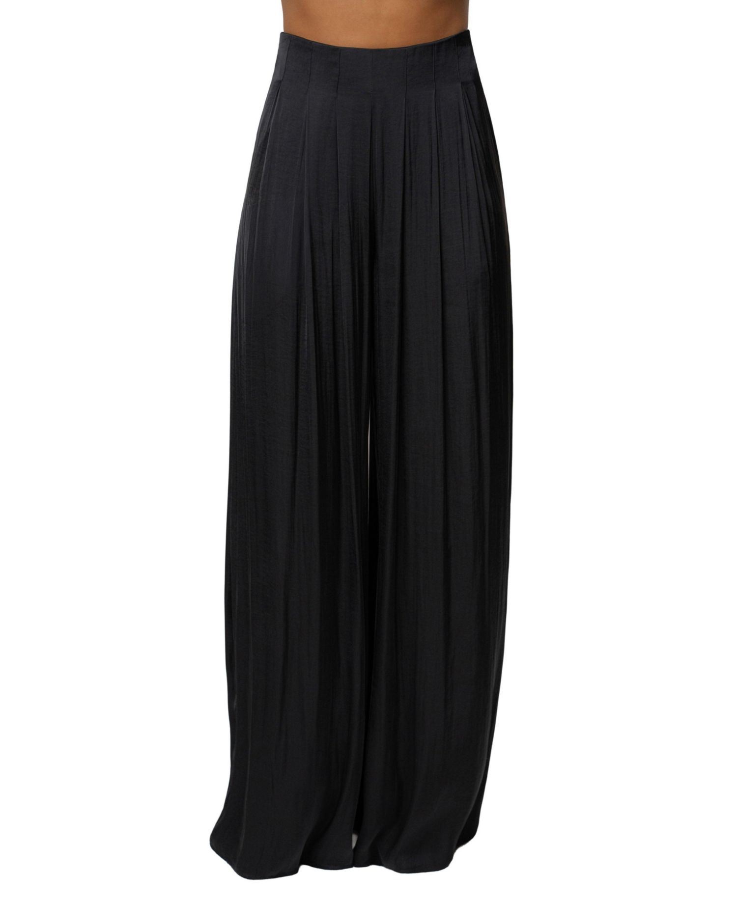 Women's Core Form Pleated Trouser