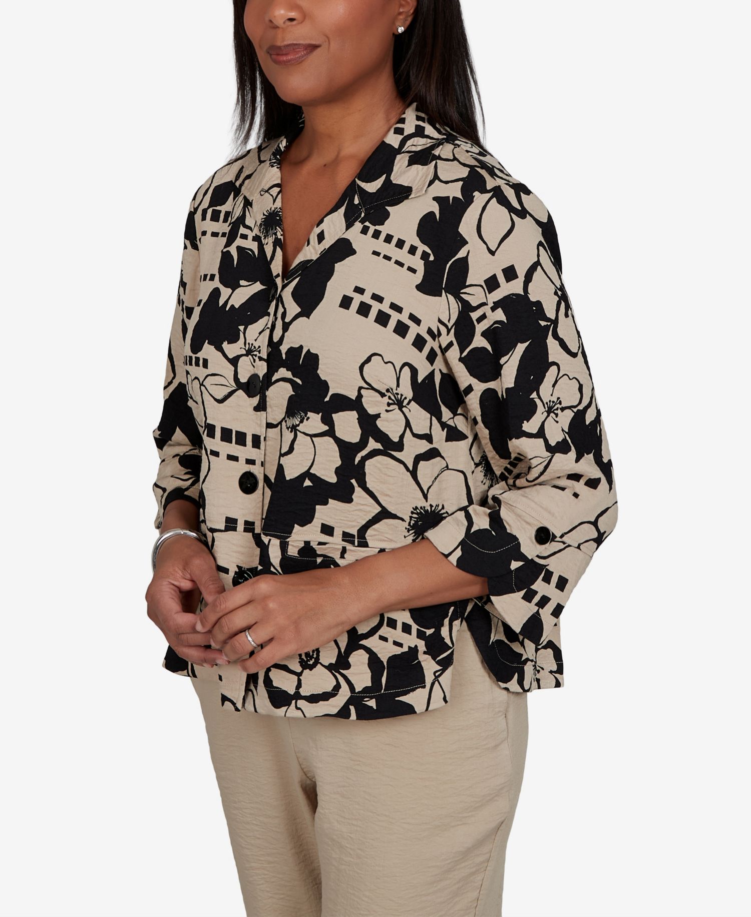 Petite Travel Advisory Geo Floral Button Front 3/4-Sleeve Collared Top