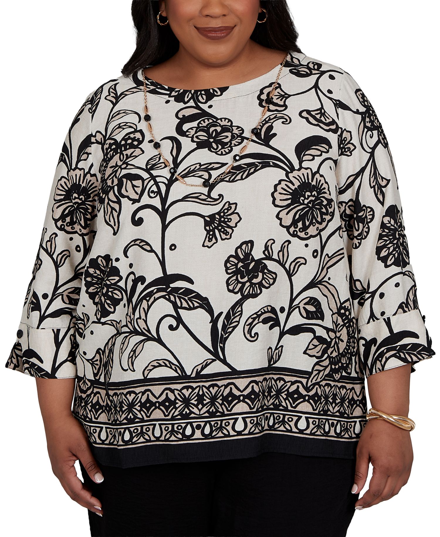 Plus Size 3/4-Sleeve Crewneck Scroll-Border Blouse with Necklace