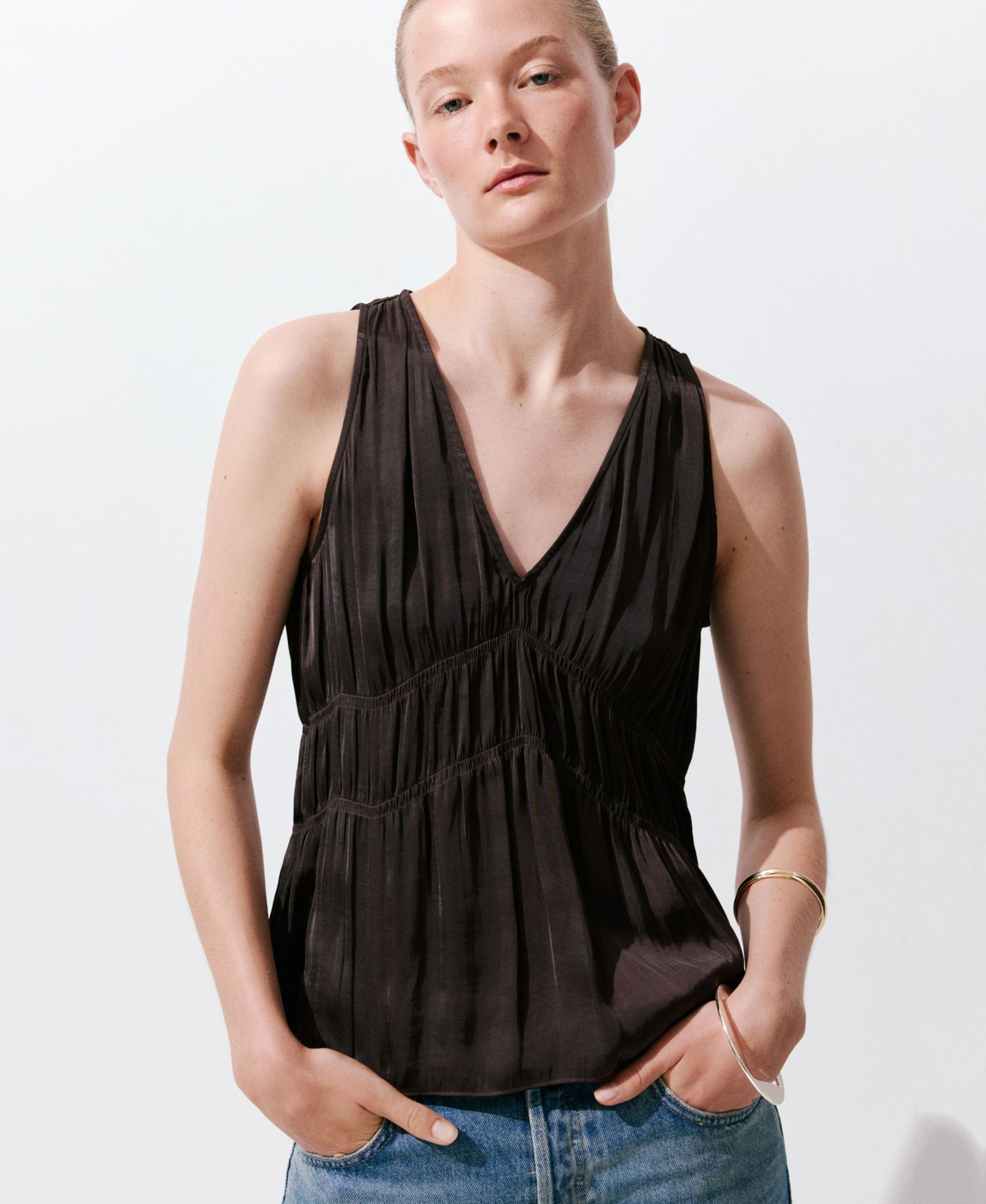Women's Ruched V-Neck Sleeveless Blouse